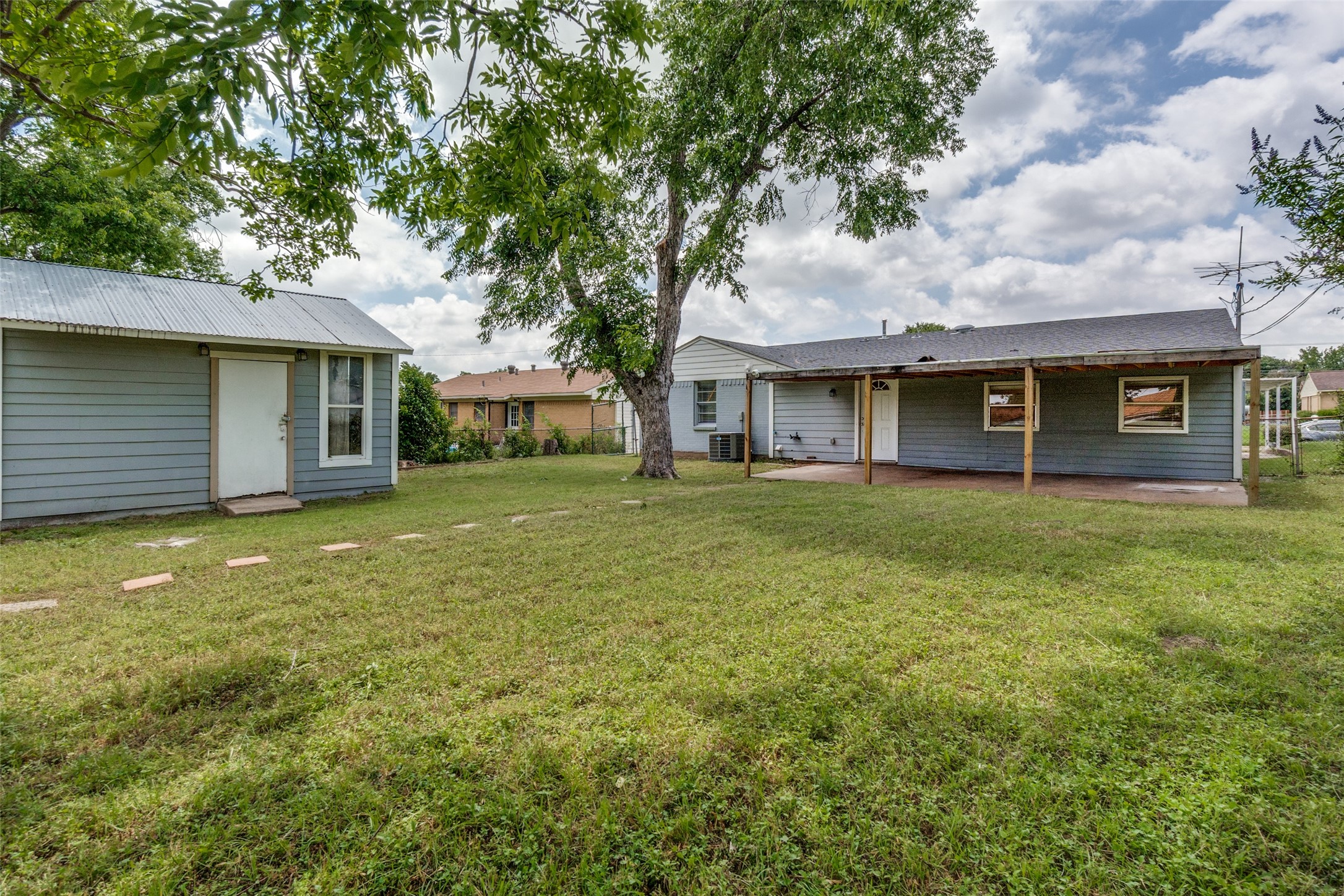 2711 San Diego Drive Dallas TX 75228