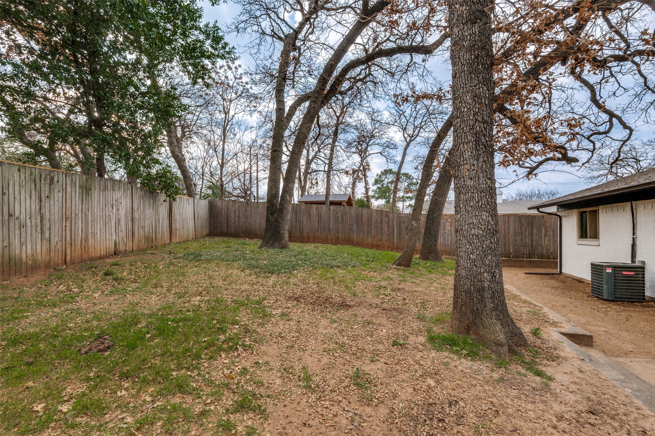 1409 Oxford Street Arlington TX 76013