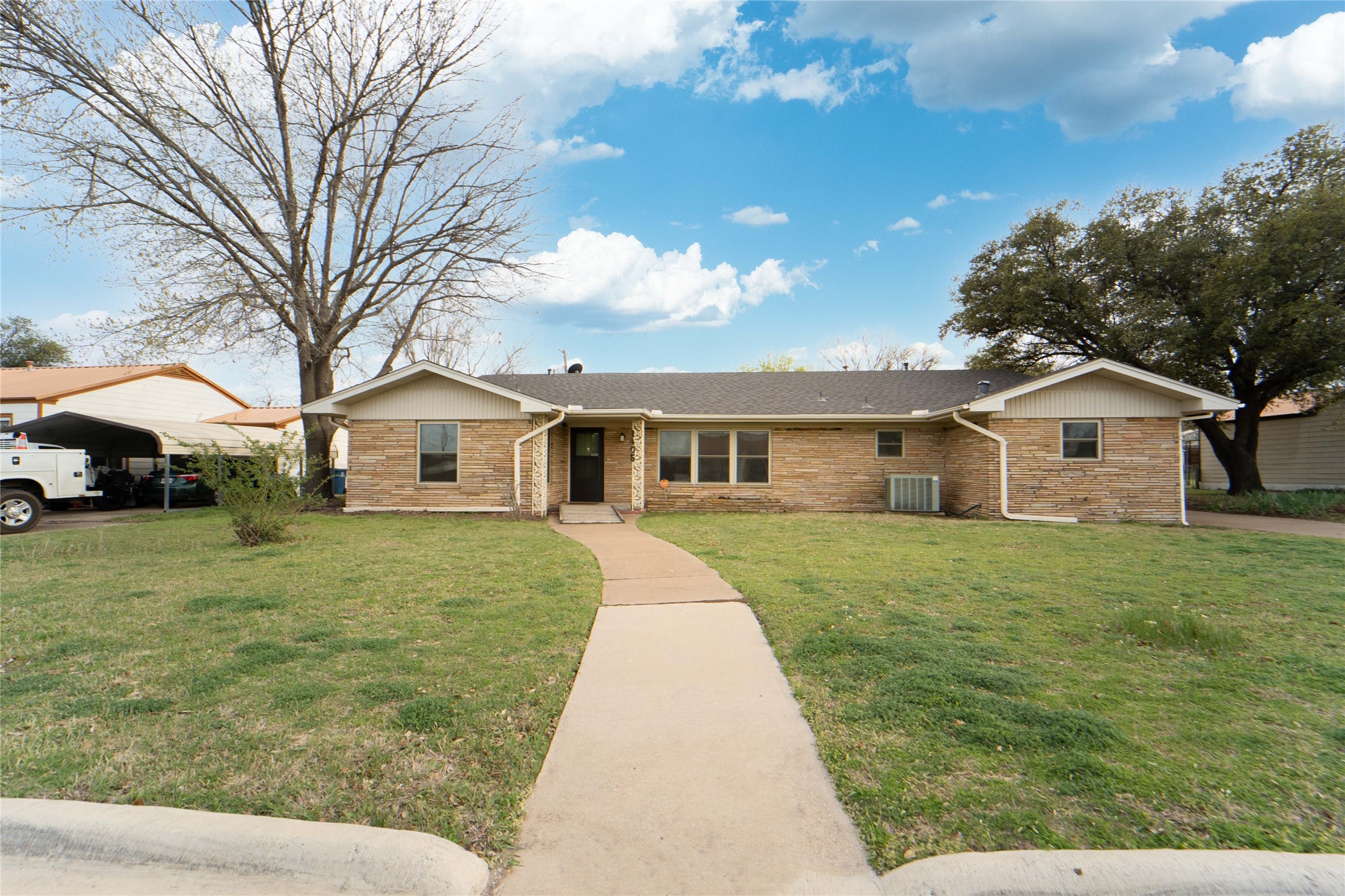 1405 W Wheeler Street Breckenridge TX 76424