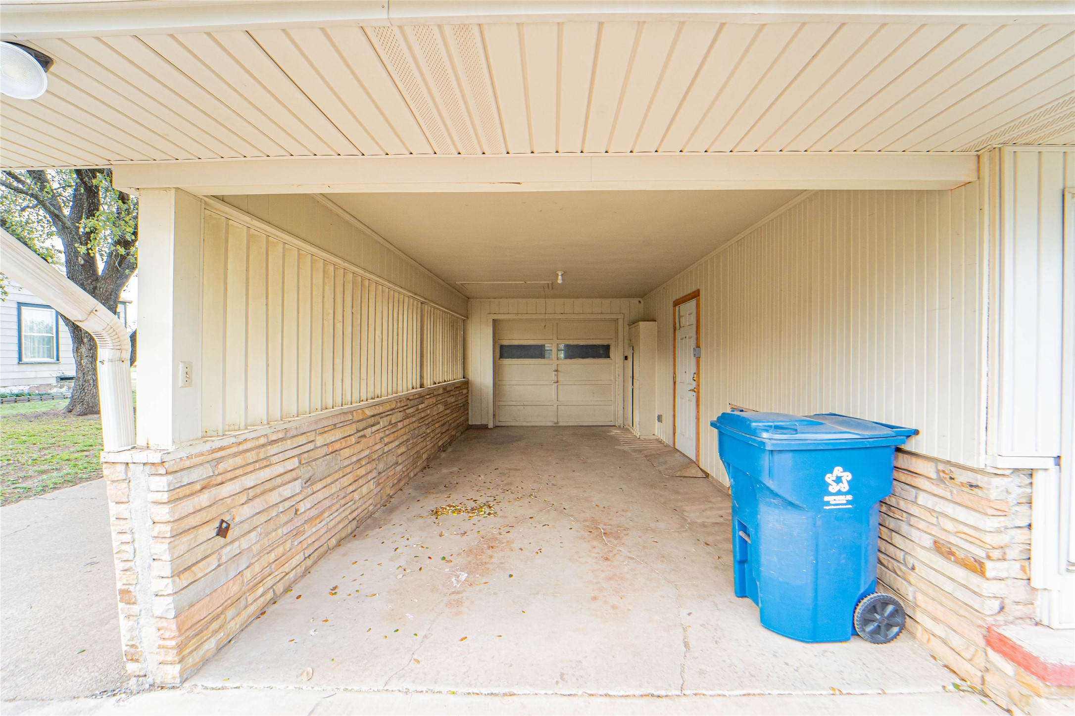 1405 W Wheeler Street Breckenridge TX 76424