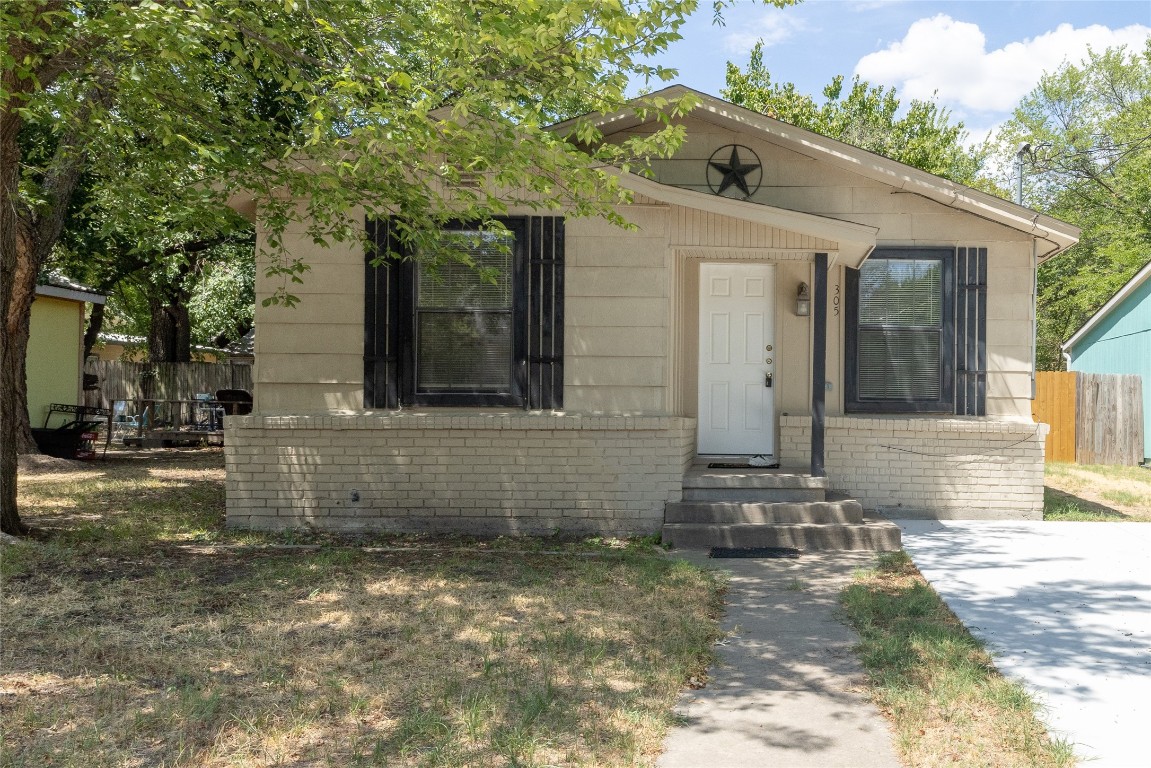 305 Bryan Street Weatherford TX 76086