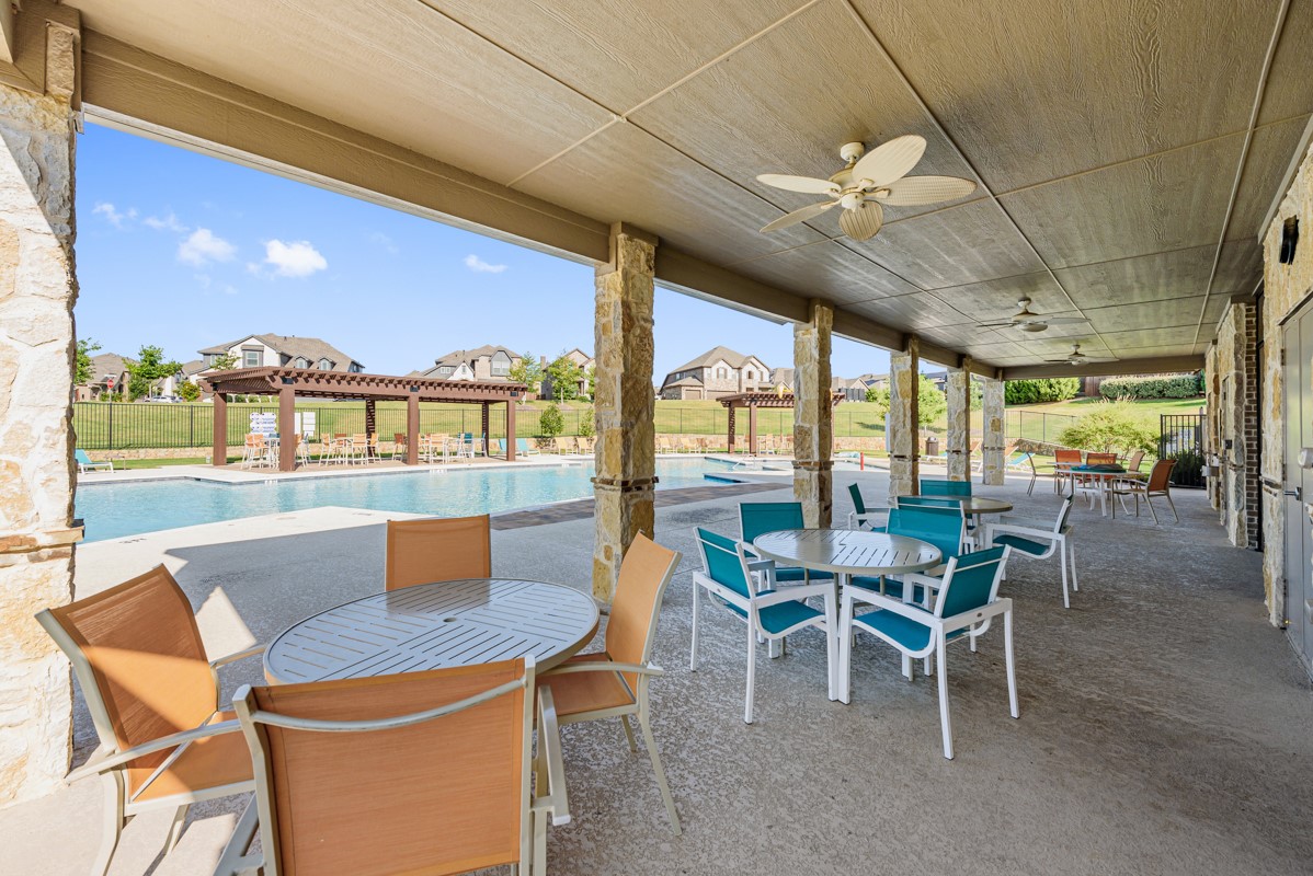 1014 Butterfly Lane Justin TX 76247