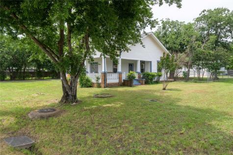 615 N Snyder Avenue Justin TX 76247