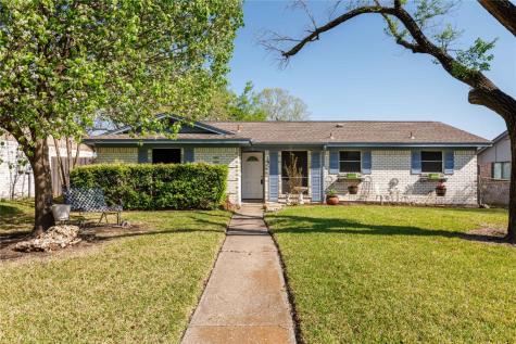 718 Laguna Drive Garland TX 75043