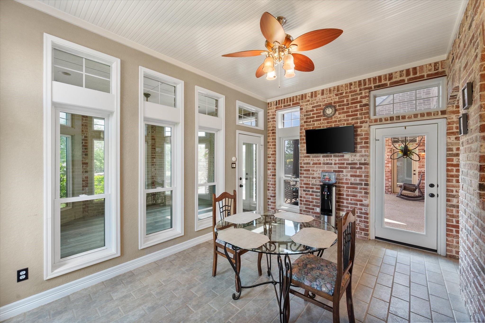 916 Amanda Drive Mansfield TX 76063