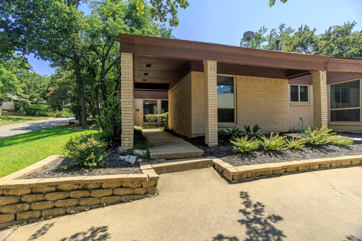 2312 Shadydale Drive Arlington TX 76012