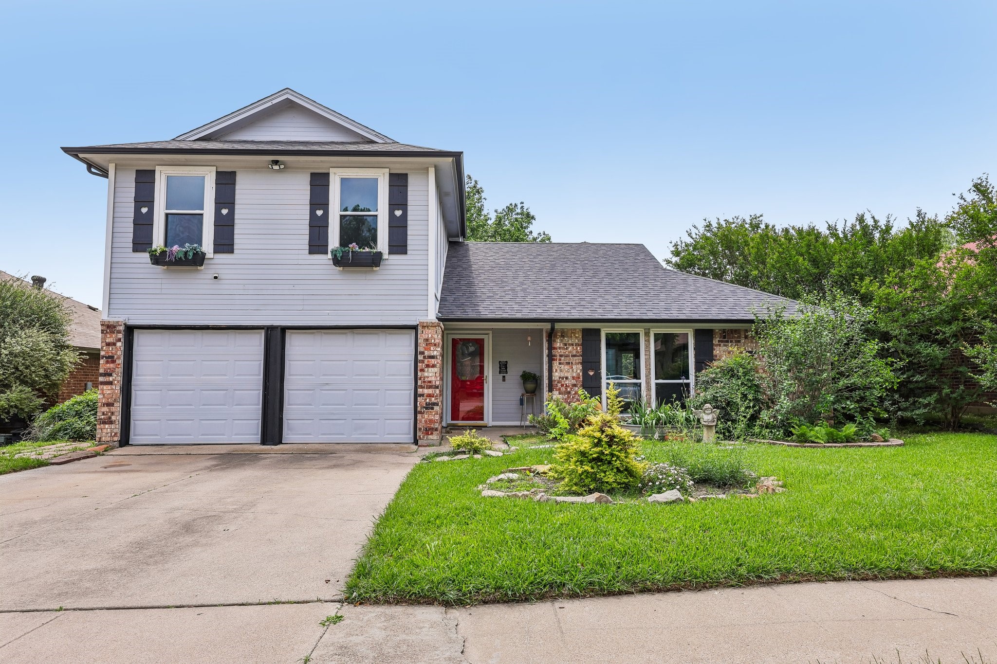 1105 Parkhill Avenue Saginaw TX 76179