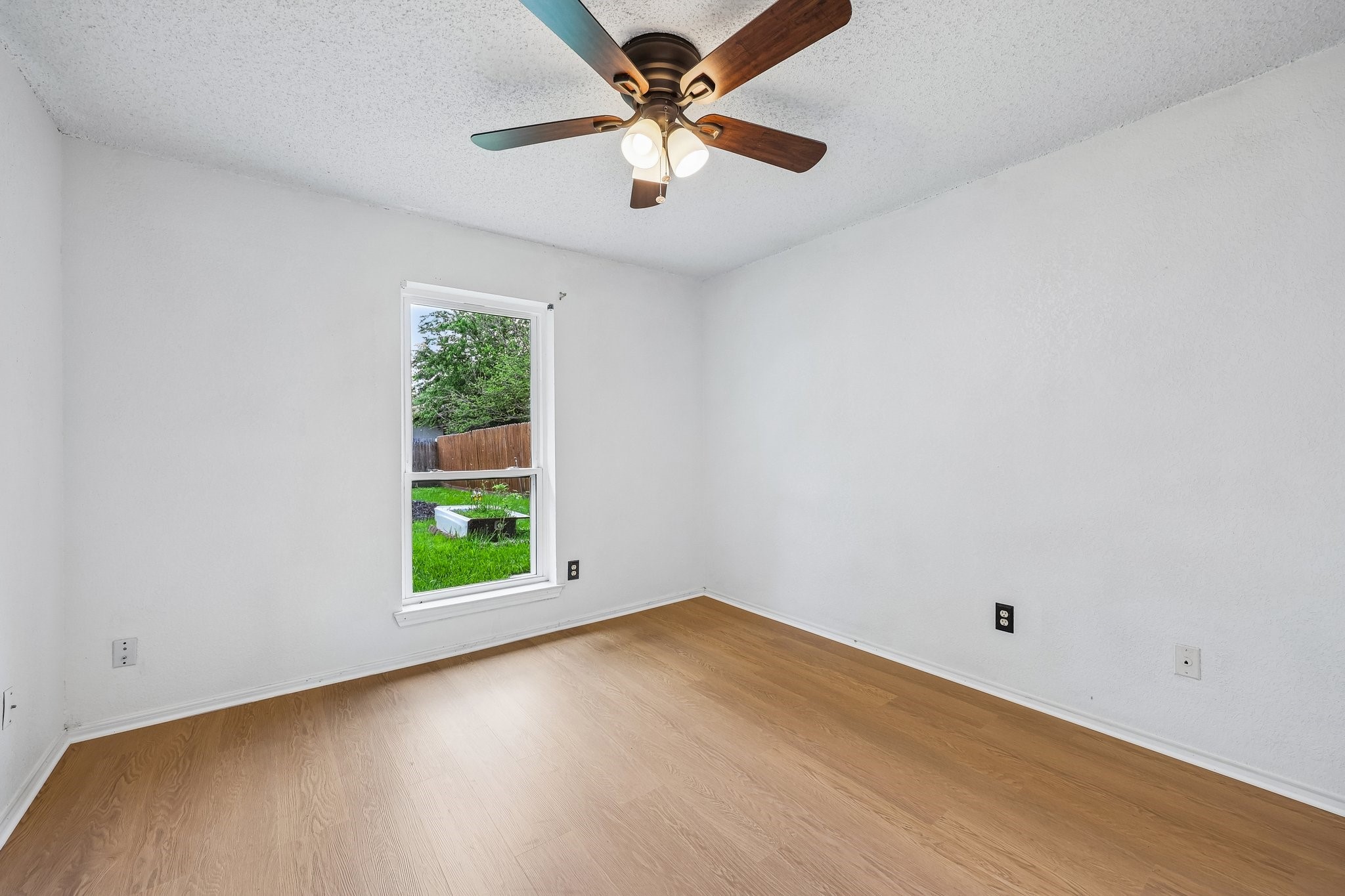 1105 Parkhill Avenue Saginaw TX 76179