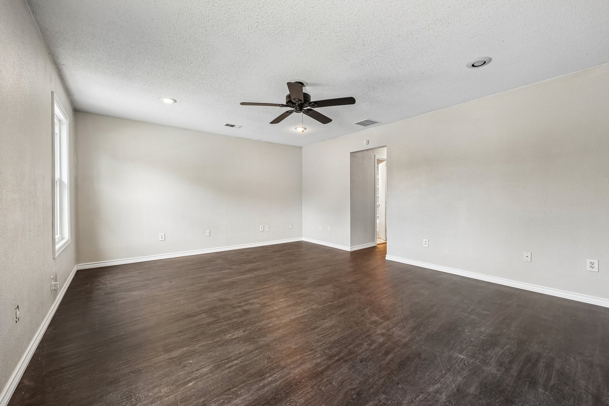 1105 Parkhill Avenue Saginaw TX 76179
