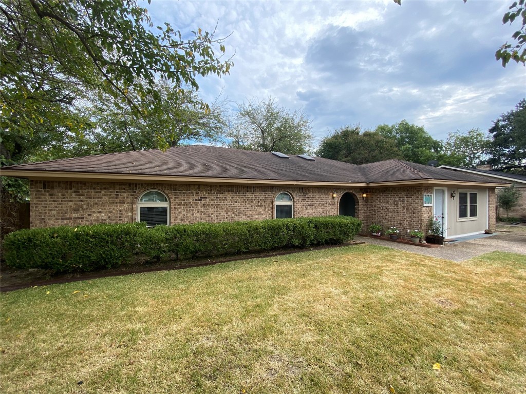 401 Hutson Drive Corsicana TX 75110