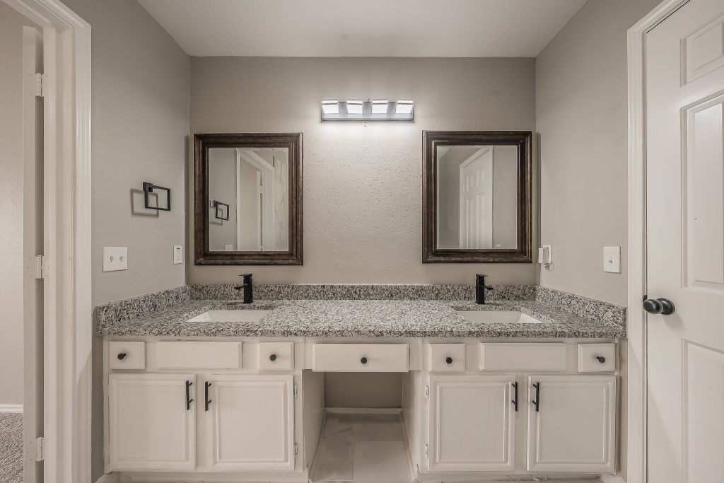 1548 High Pointe Lane Cedar Hill TX 75104