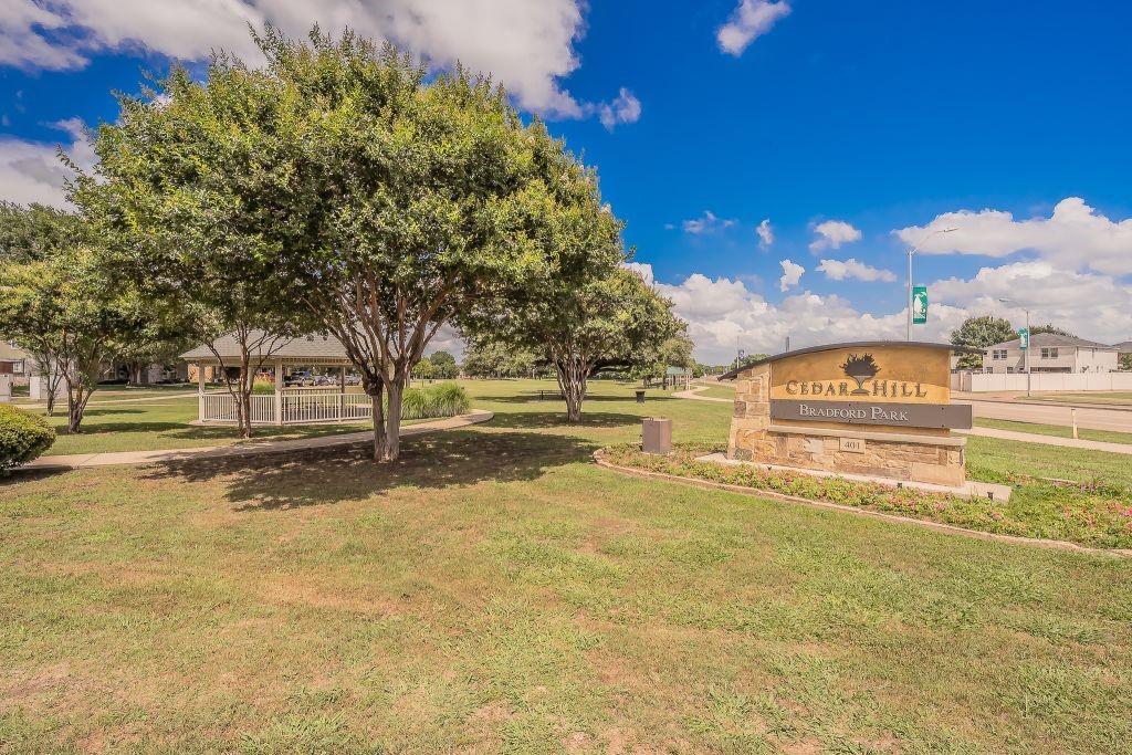 1548 High Pointe Lane Cedar Hill TX 75104