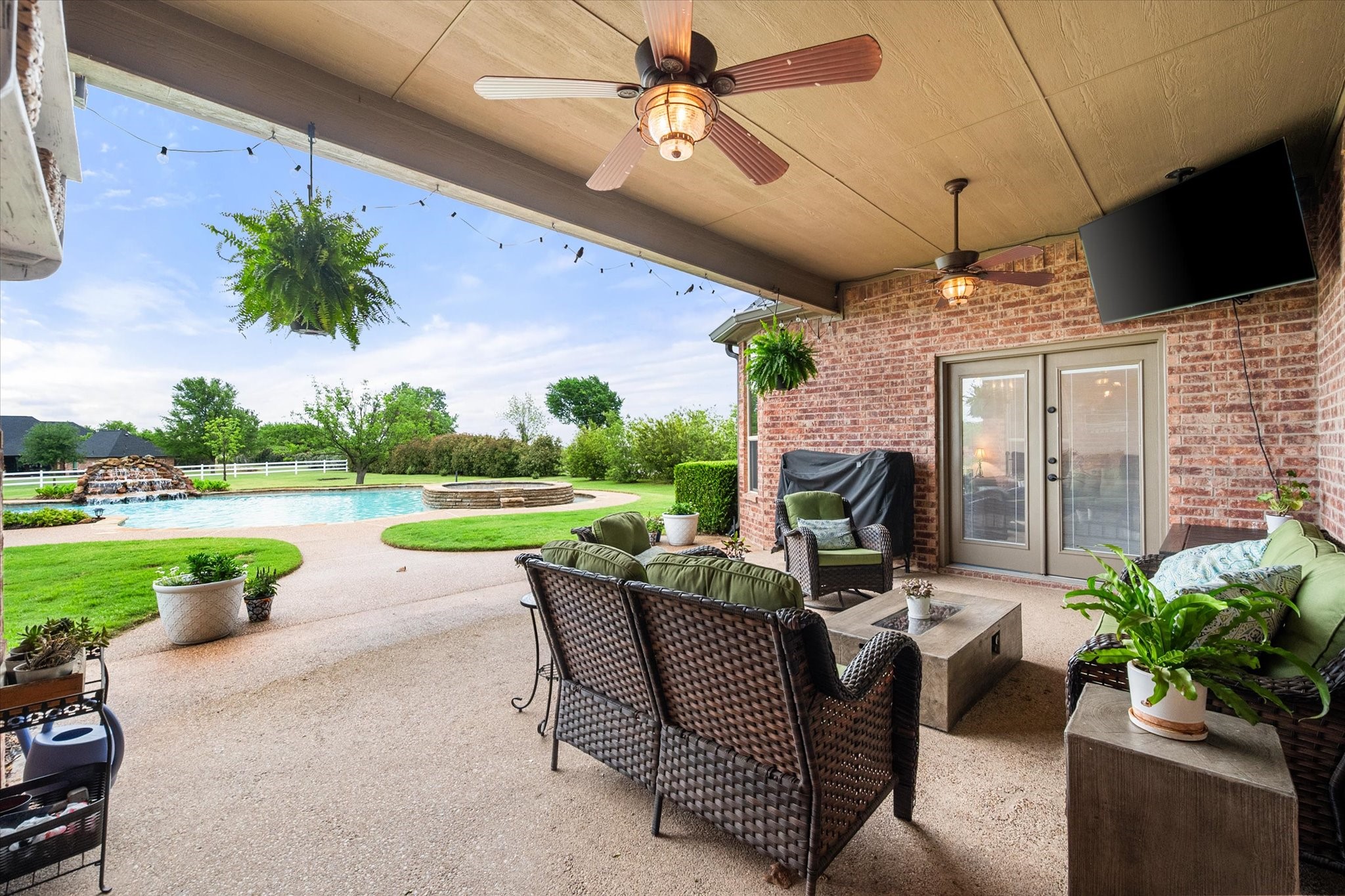 6400 Gehrig Circle Burleson TX 76028