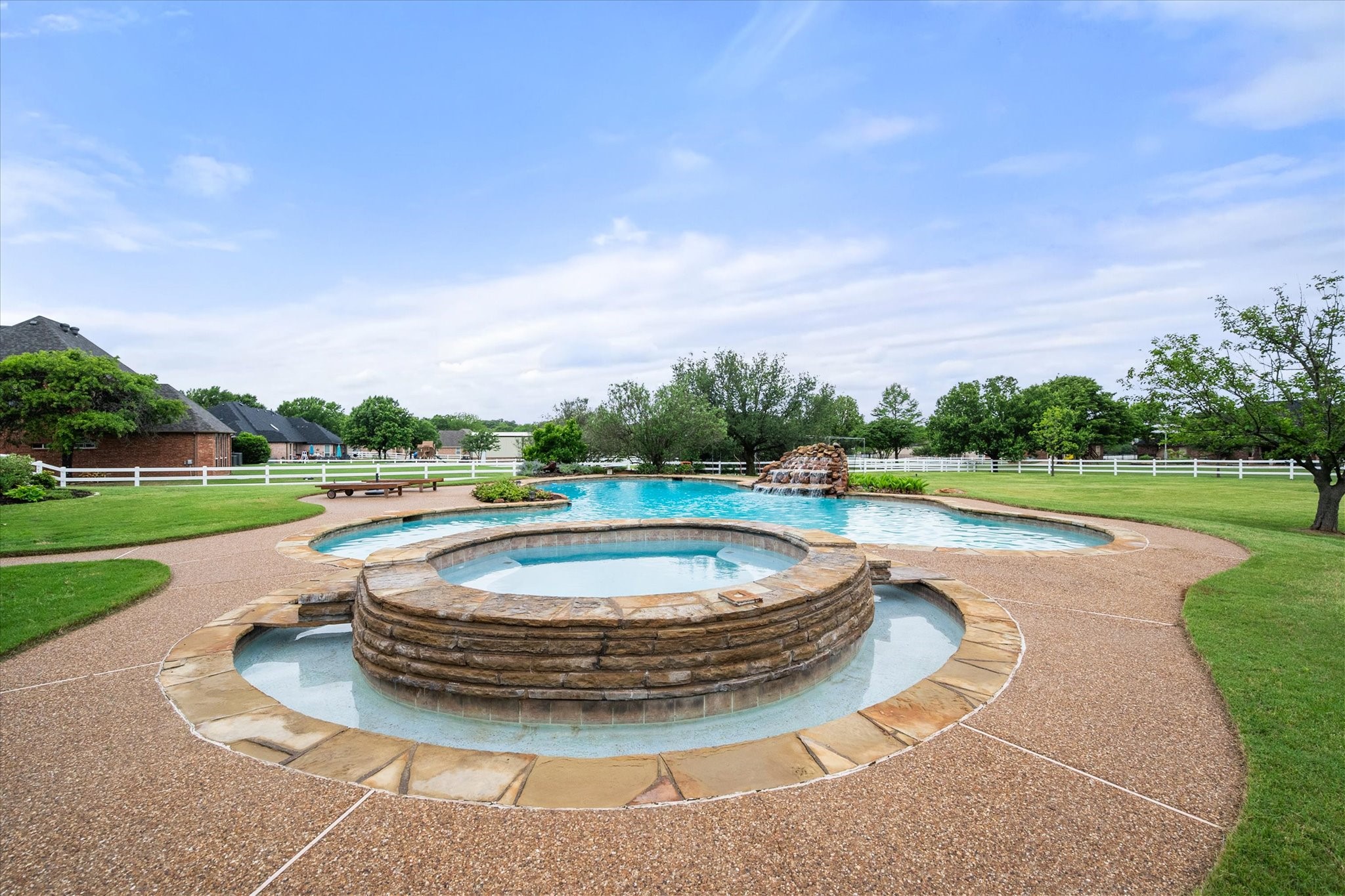6400 Gehrig Circle Burleson TX 76028