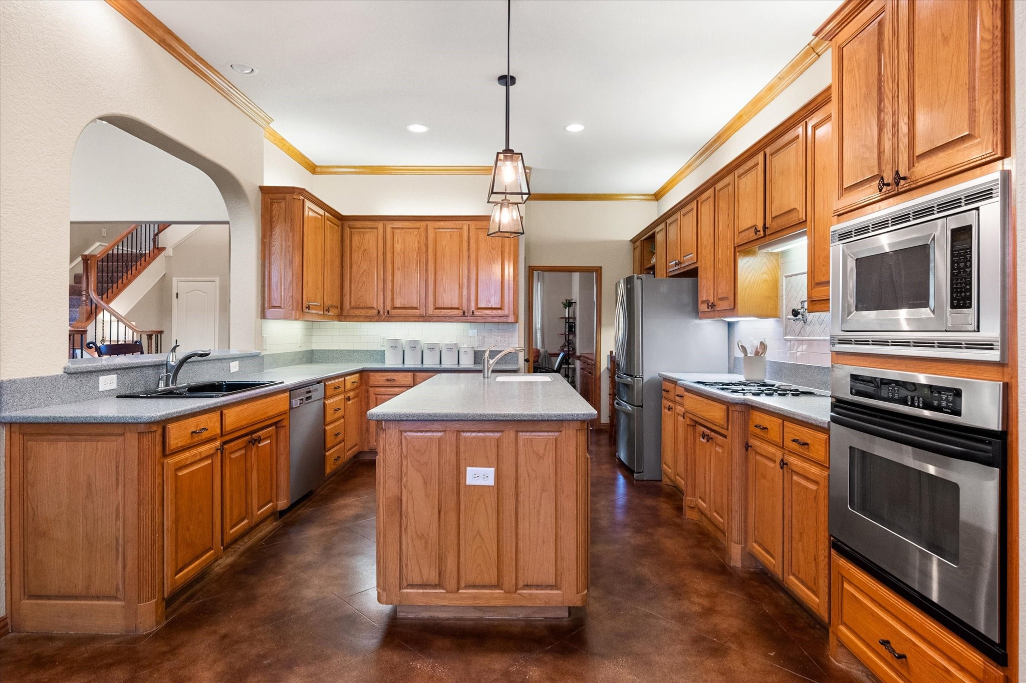 6400 Gehrig Circle Burleson TX 76028