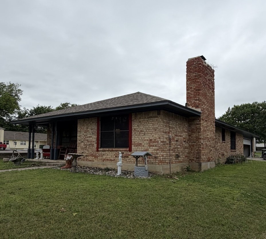 305 N Union Whitesboro TX 76273