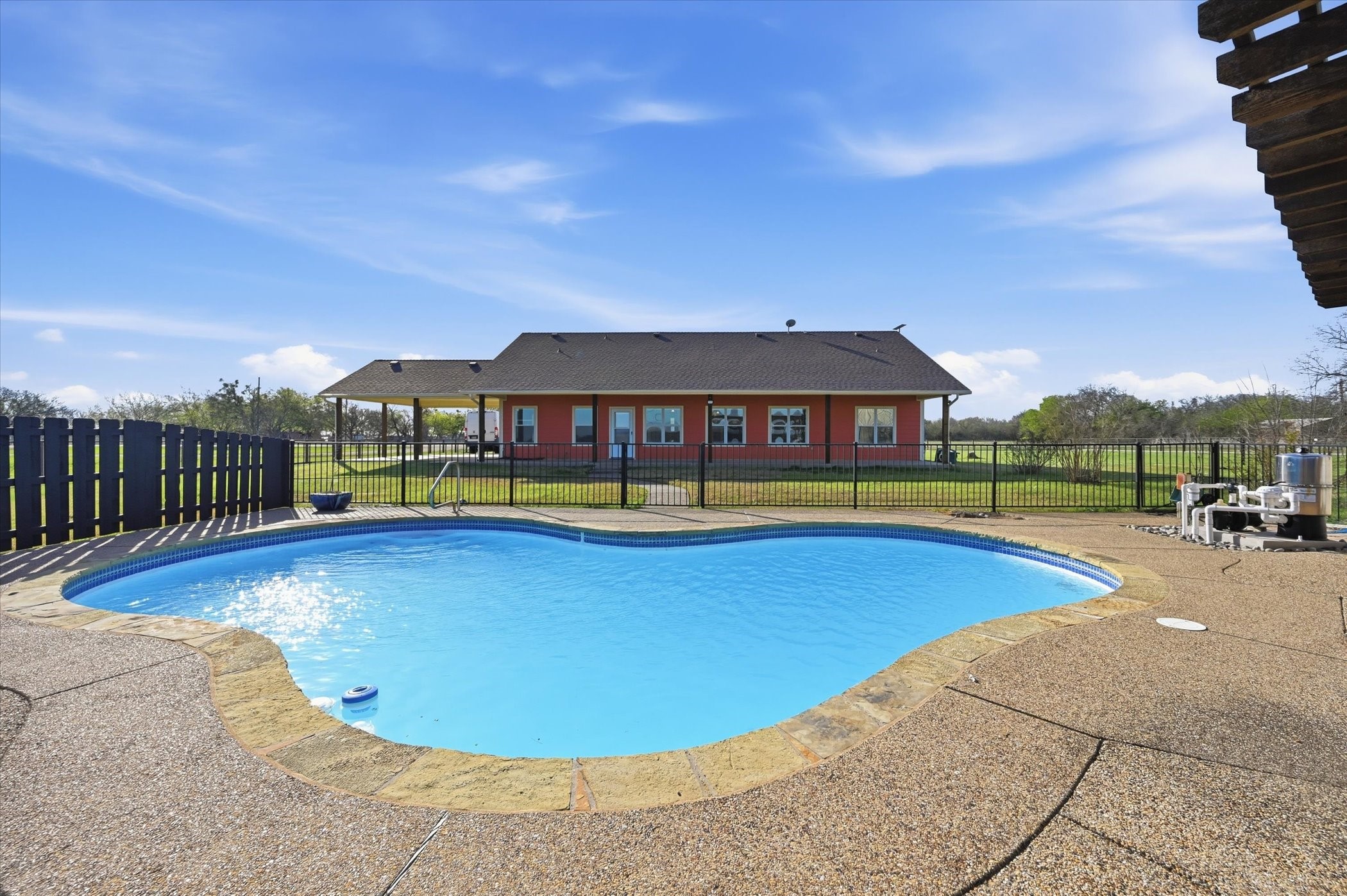 1616 Nash Howard Road Waxahachie TX 75165