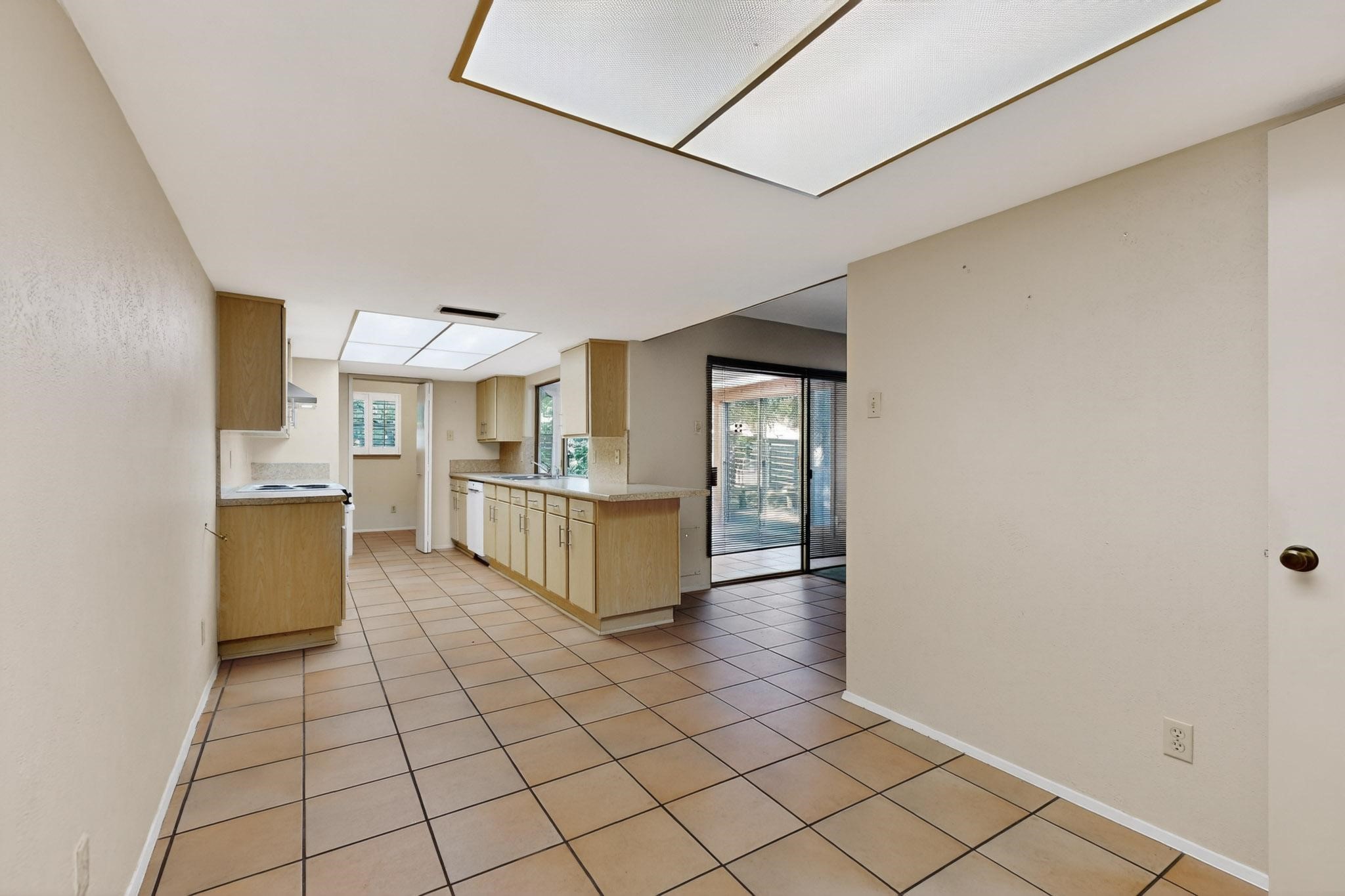 11033 Mccree Road Dallas TX 75238