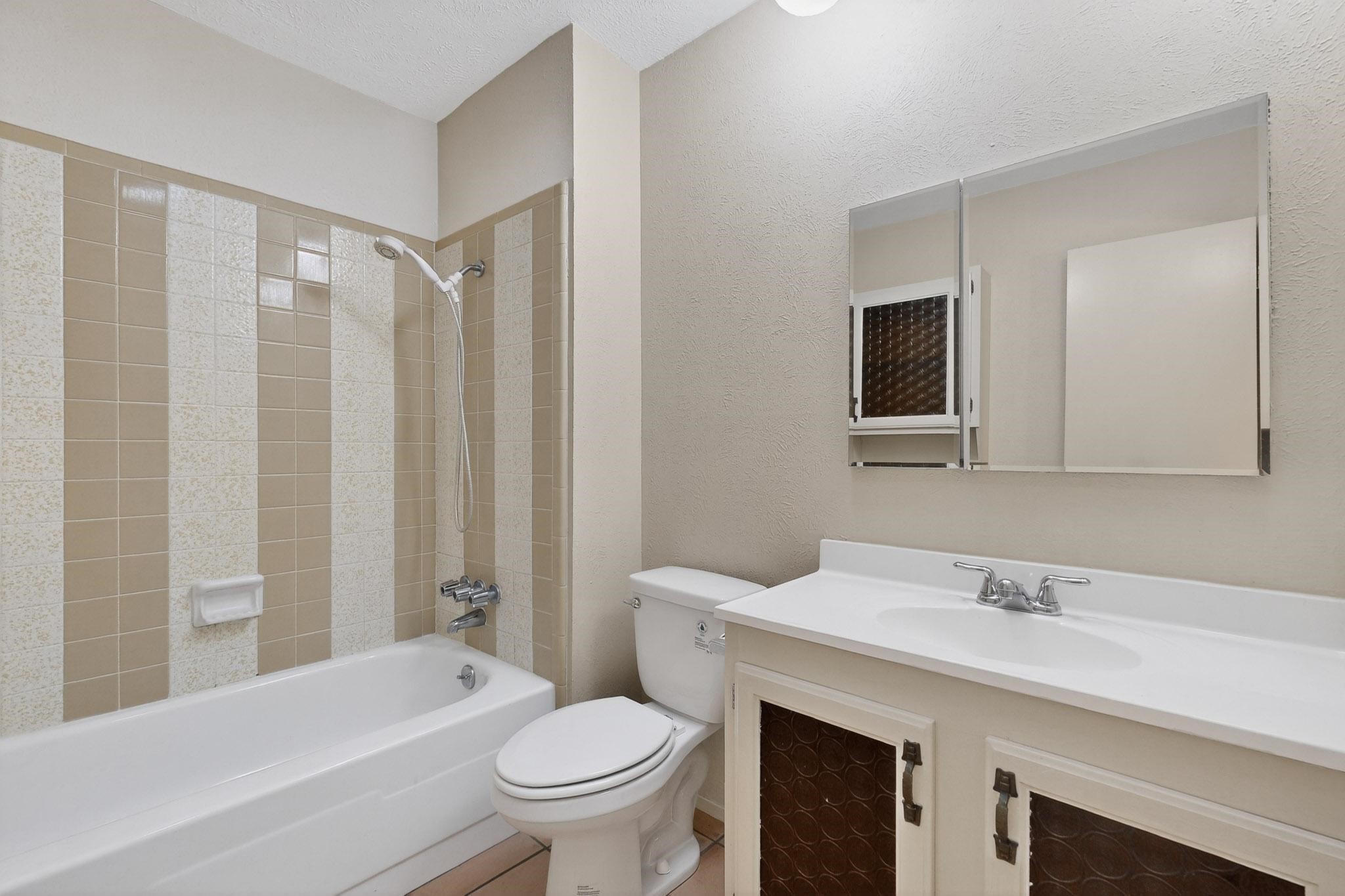 11033 Mccree Road Dallas TX 75238