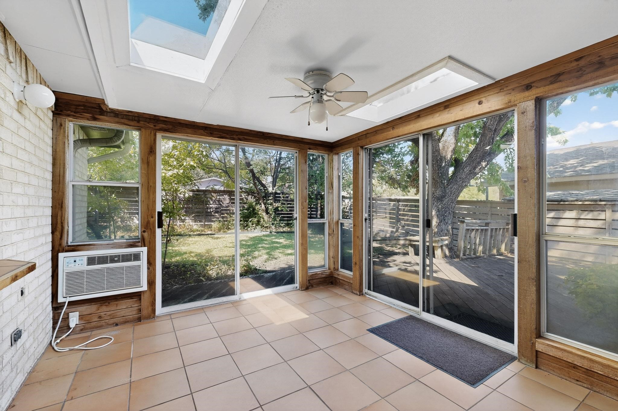 11033 Mccree Road Dallas TX 75238