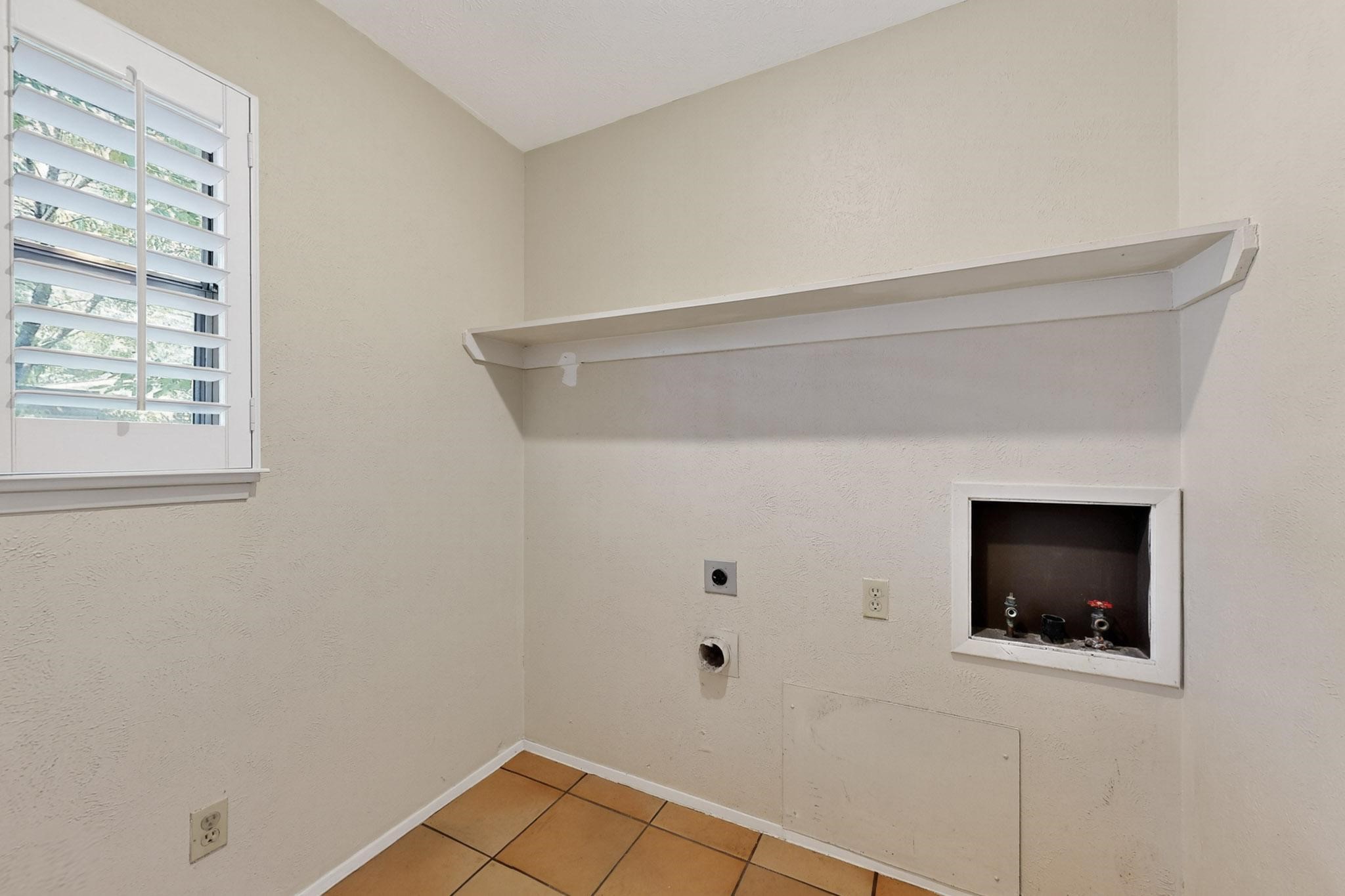 11033 Mccree Road Dallas TX 75238