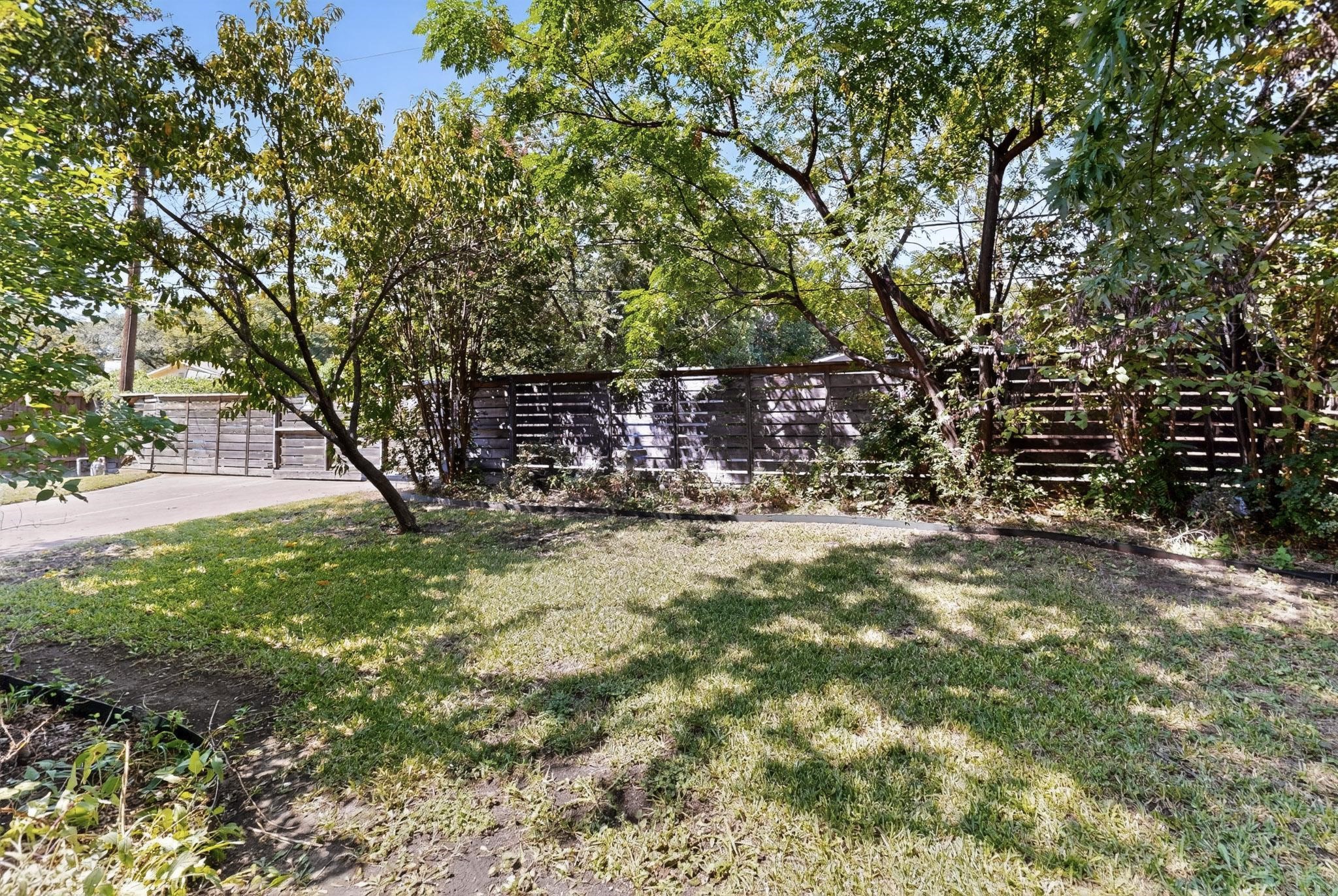 11033 Mccree Road Dallas TX 75238