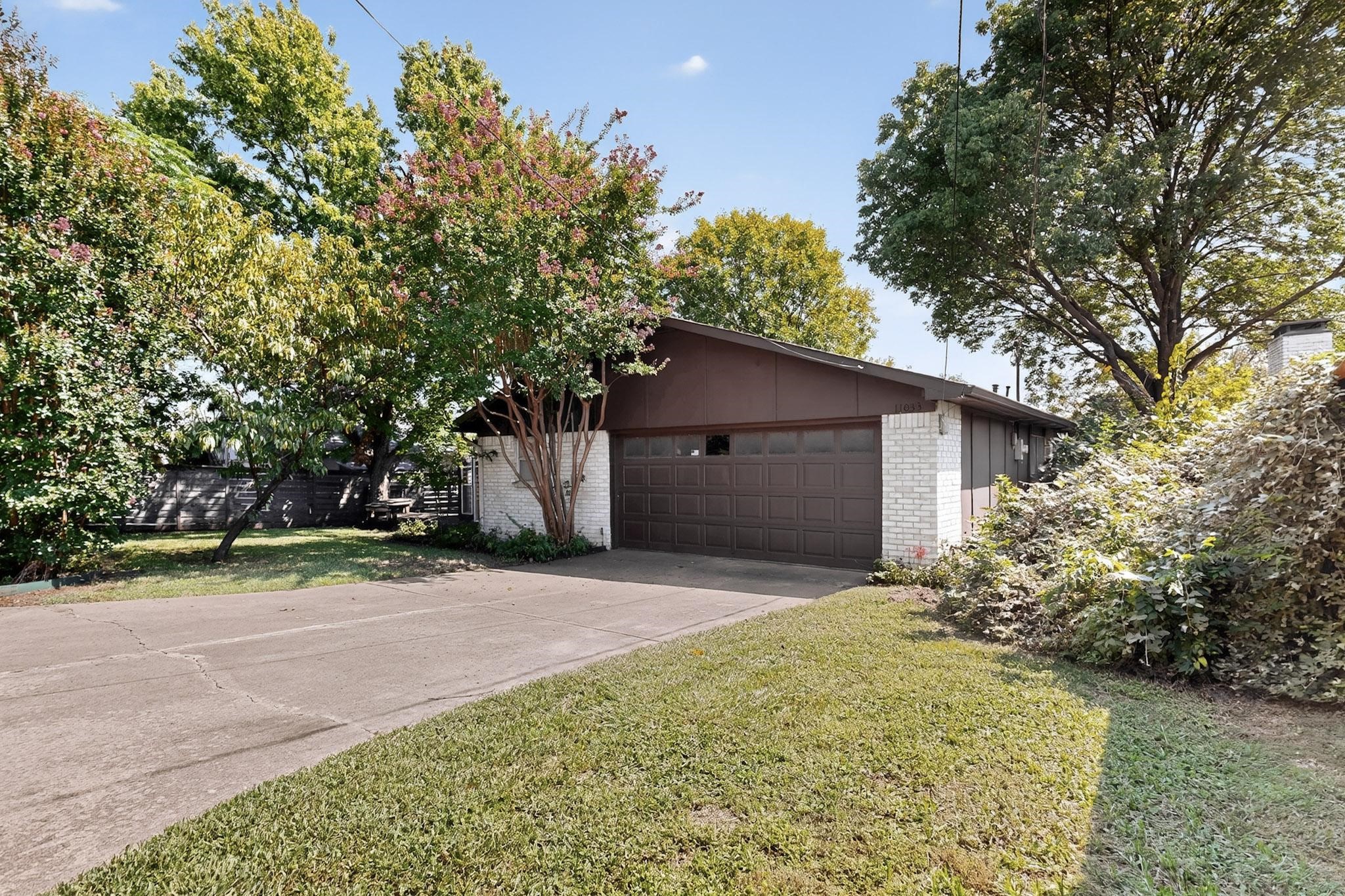 11033 Mccree Road Dallas TX 75238