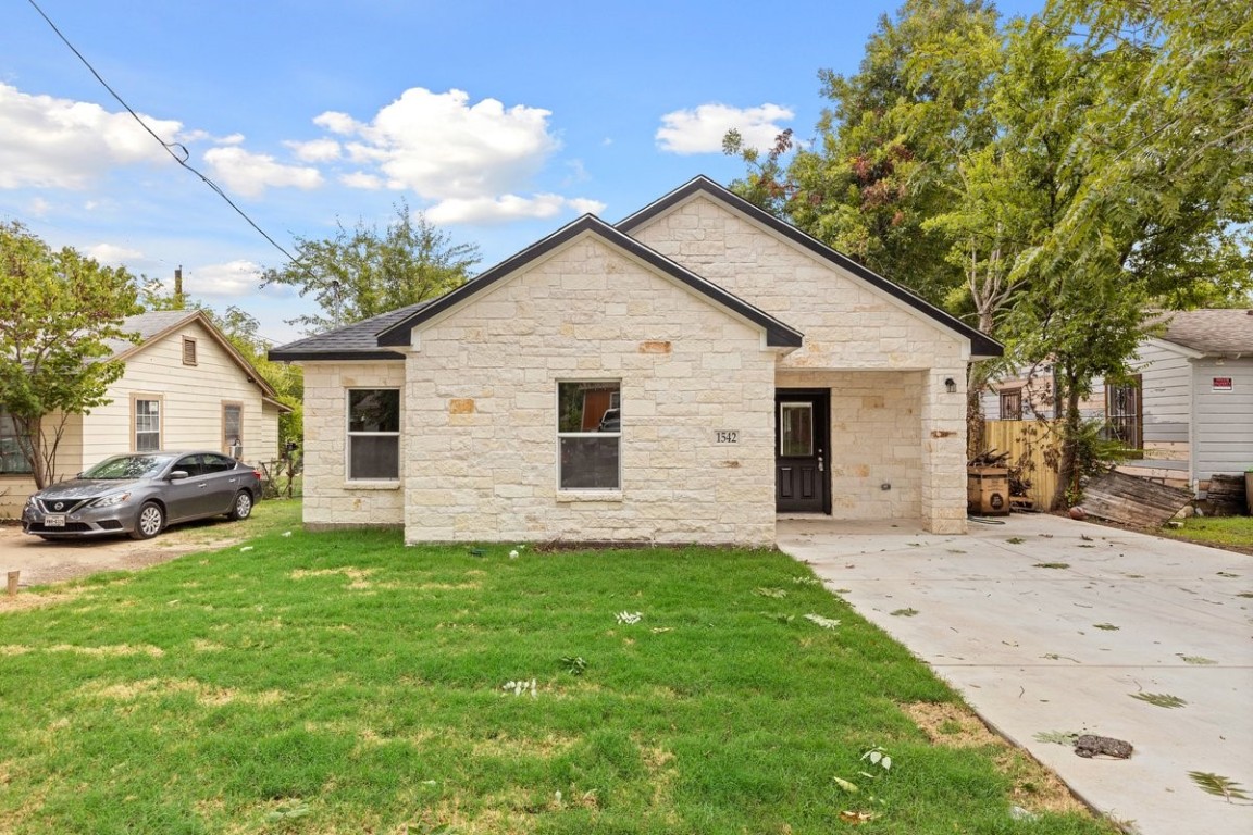 1542 Owega Avenue Dallas TX 75216