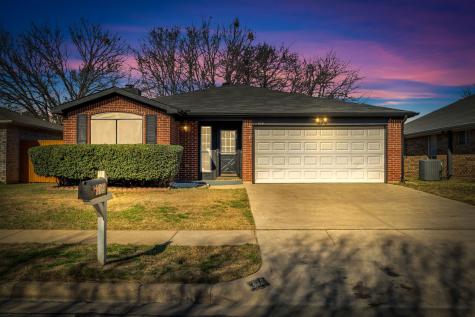 319 Faircrest Drive Arlington TX 76018