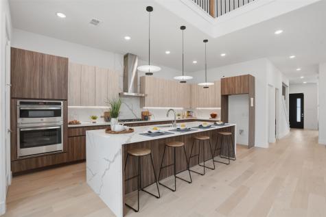 617 Parkview Avenue Dallas TX 75223