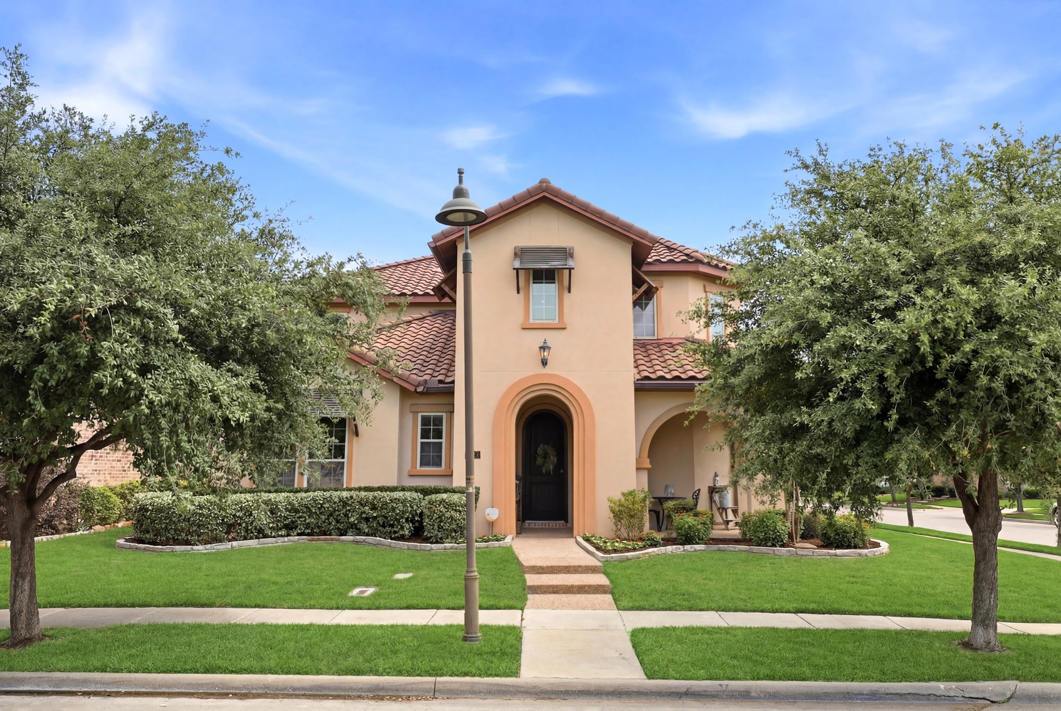 1616 Camino Lago Irving TX 75039