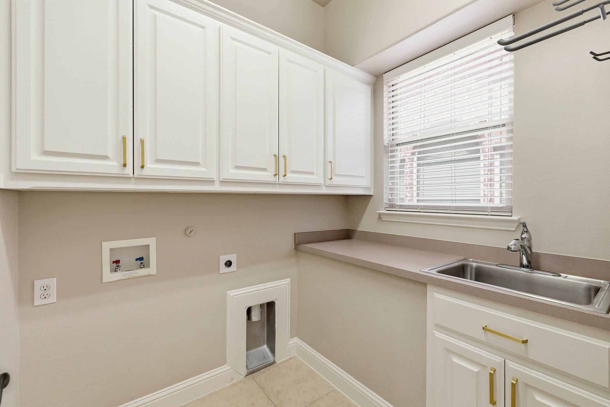 1616 Camino Lago Irving TX 75039