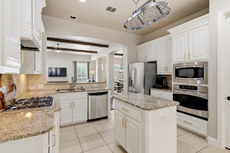 1616 Camino Lago Irving TX 75039