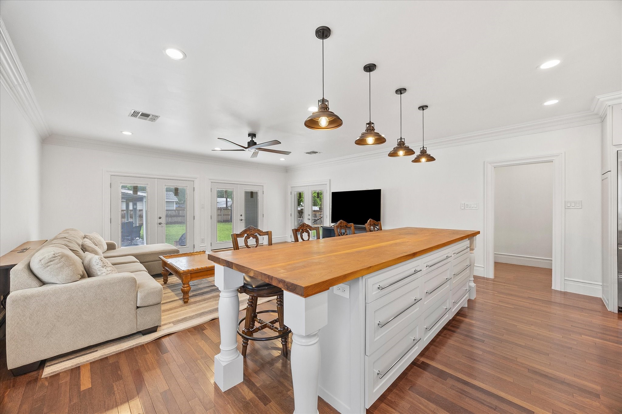726 Griffith Avenue Terrell TX 75160