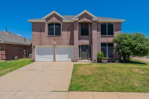 11017 Briaroaks Drive Fort Worth TX 76140