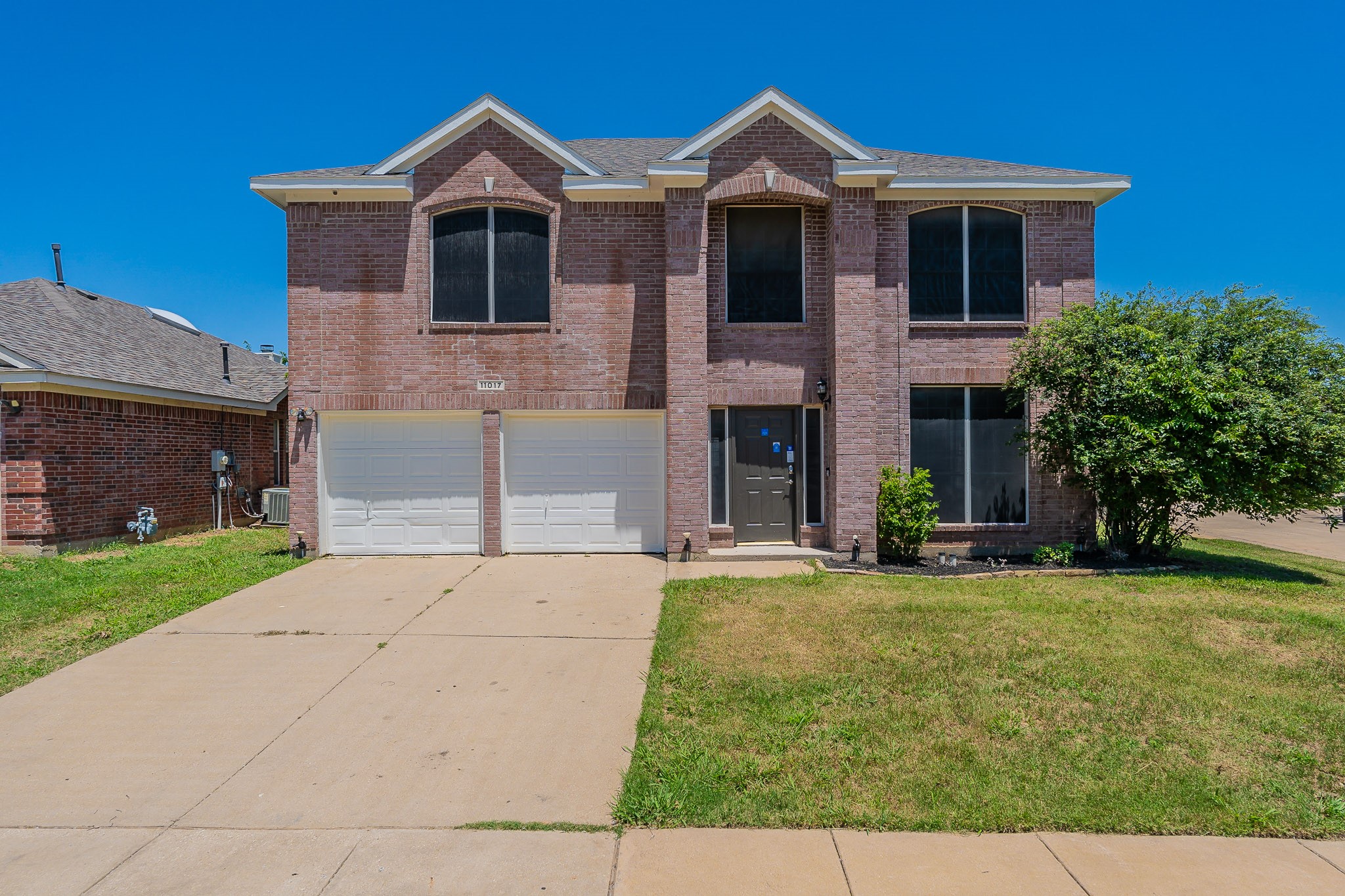 11017 Briaroaks Drive Fort Worth TX 76140