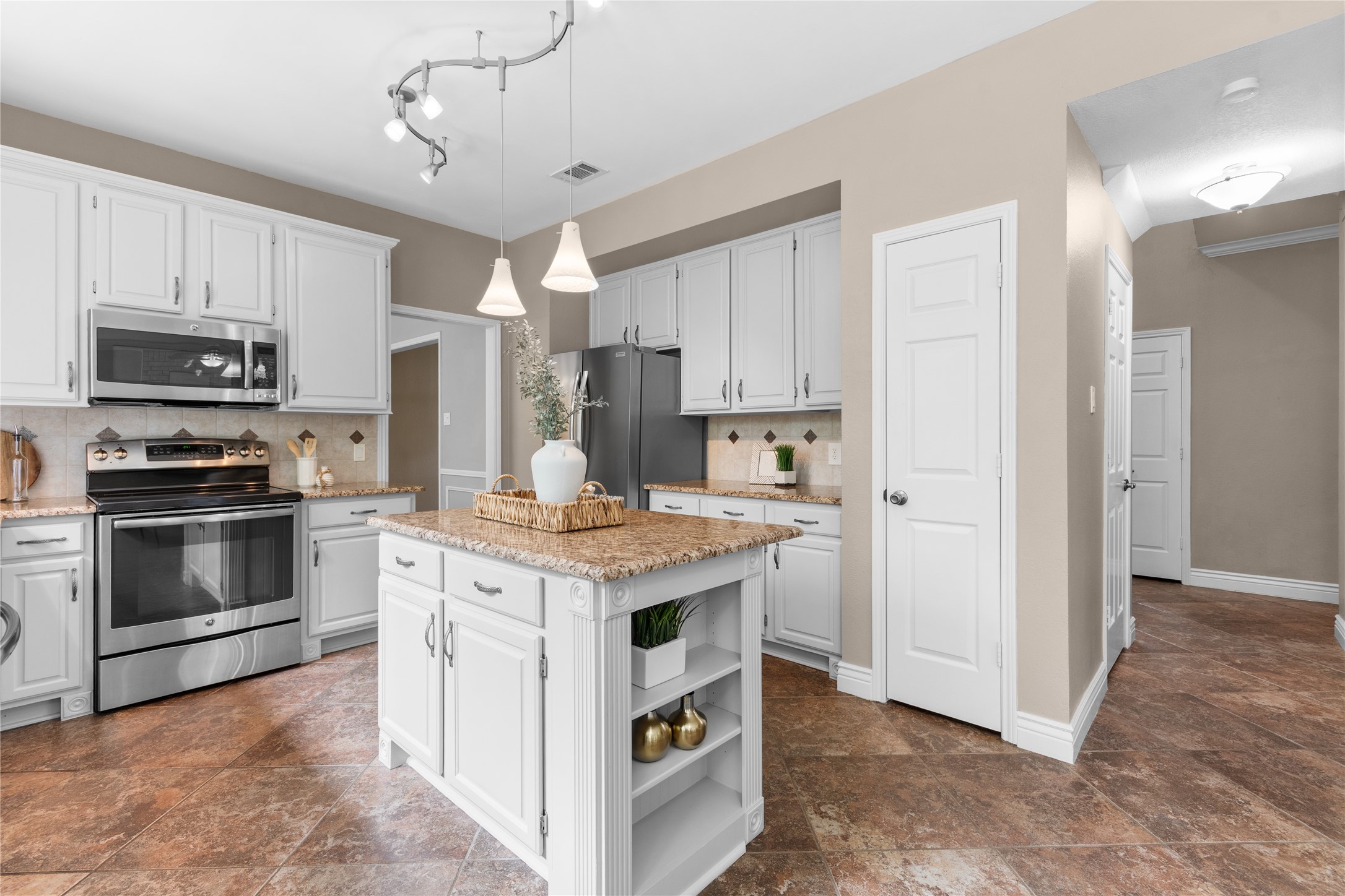 3233 Shady Glen Drive Grapevine TX 76051