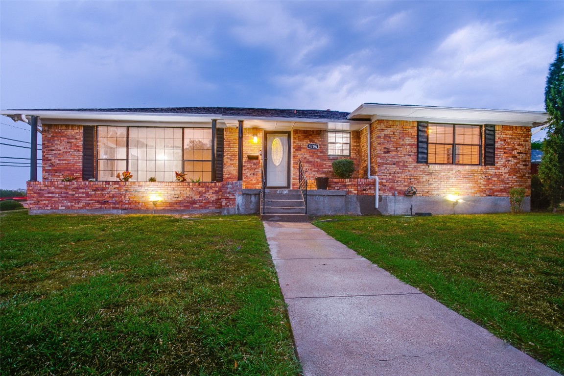 4706 Clear Creek Road Dallas TX 75232