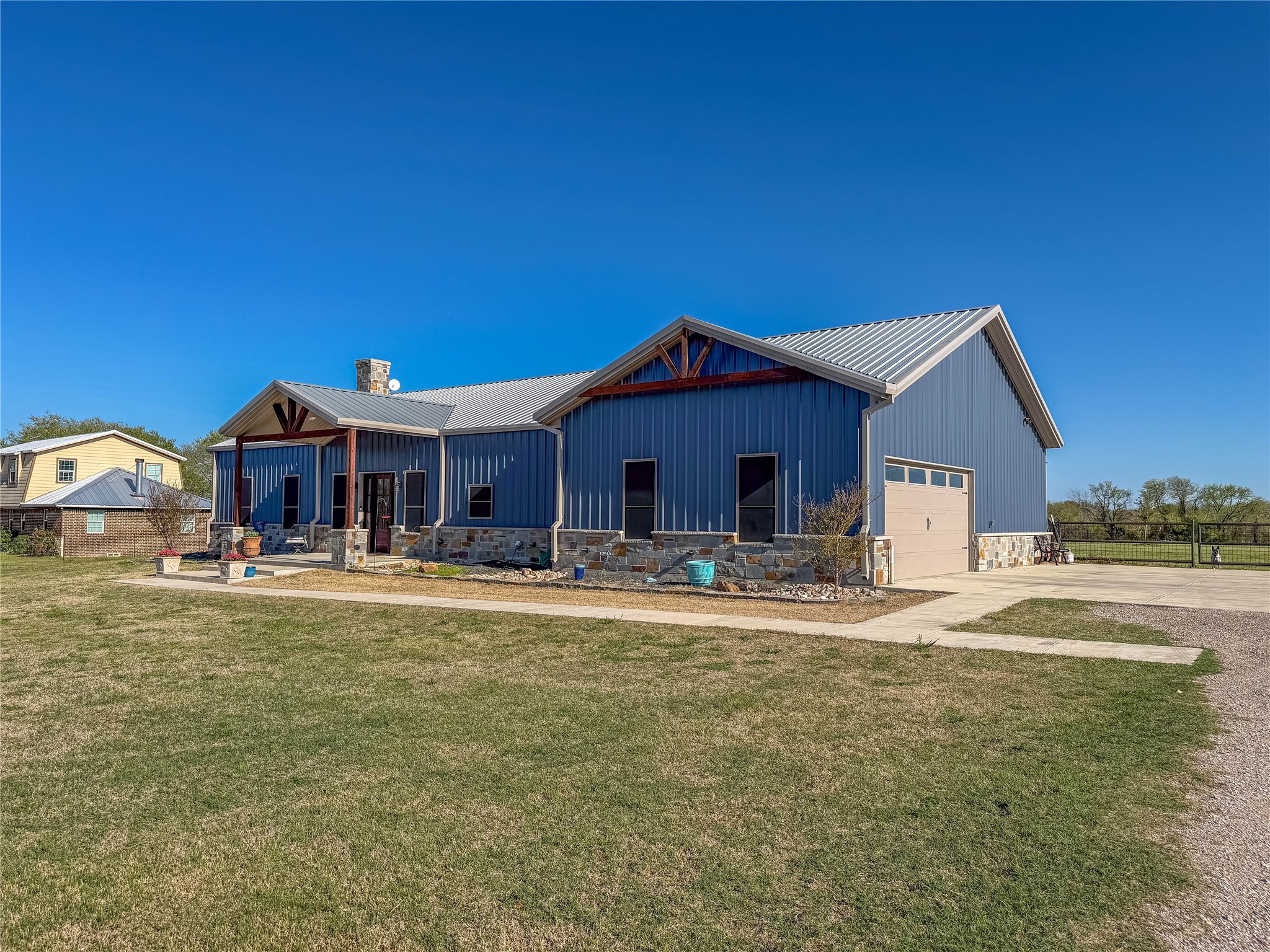 240 Cox Road Waxahachie TX 75167