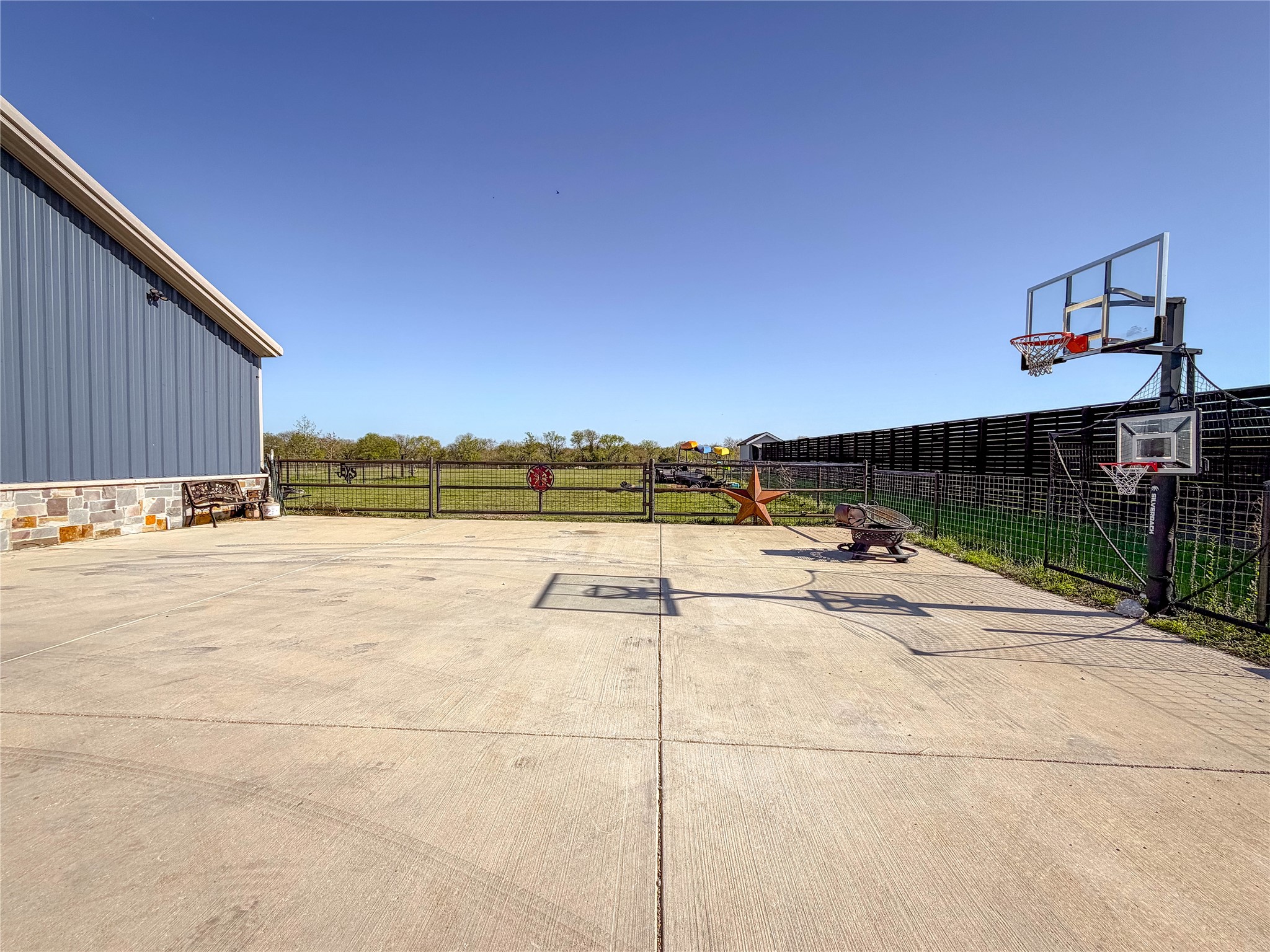 240 Cox Road Waxahachie TX 75167