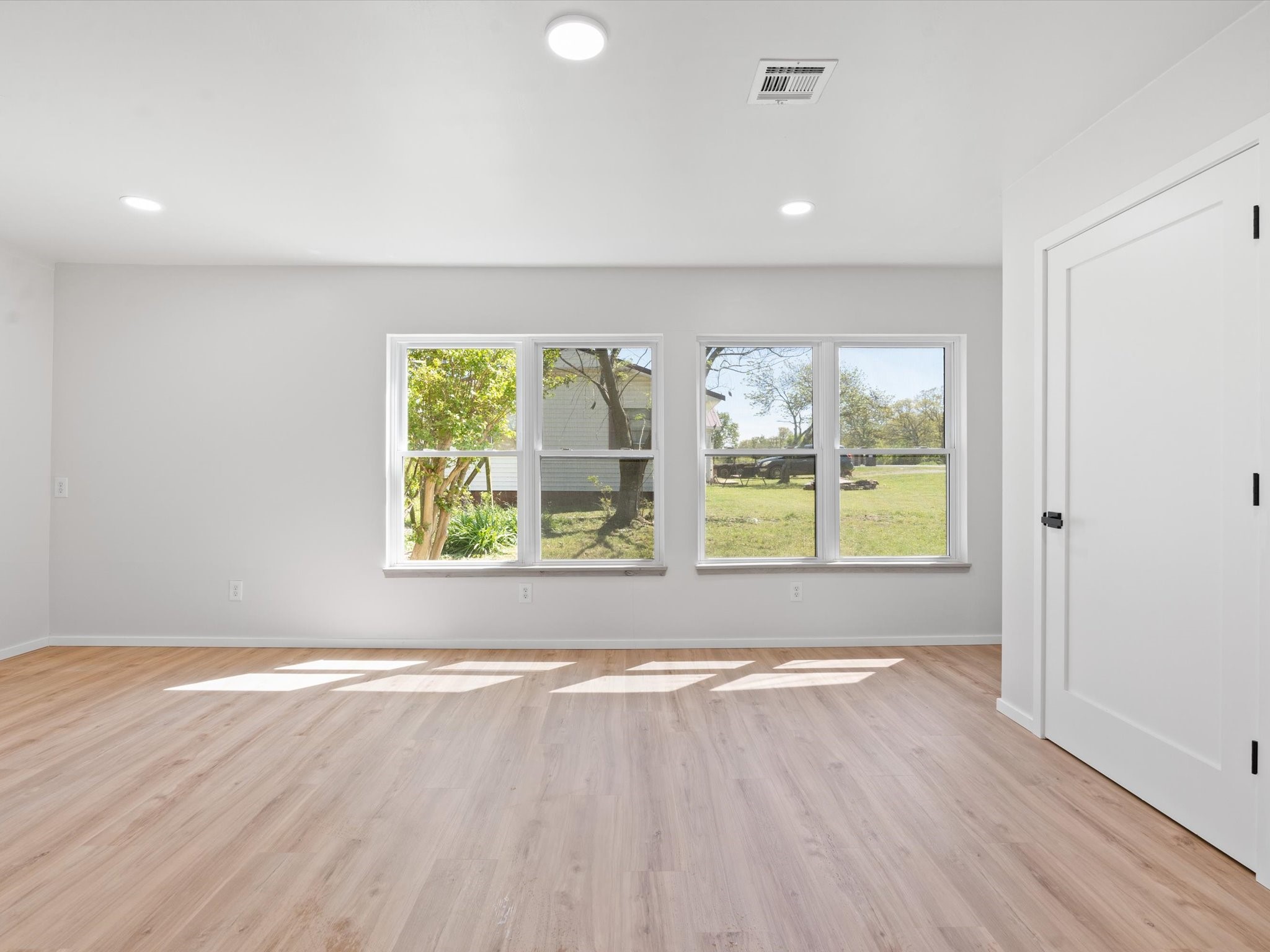 2068 Bristow Point Eufaula OK 74432