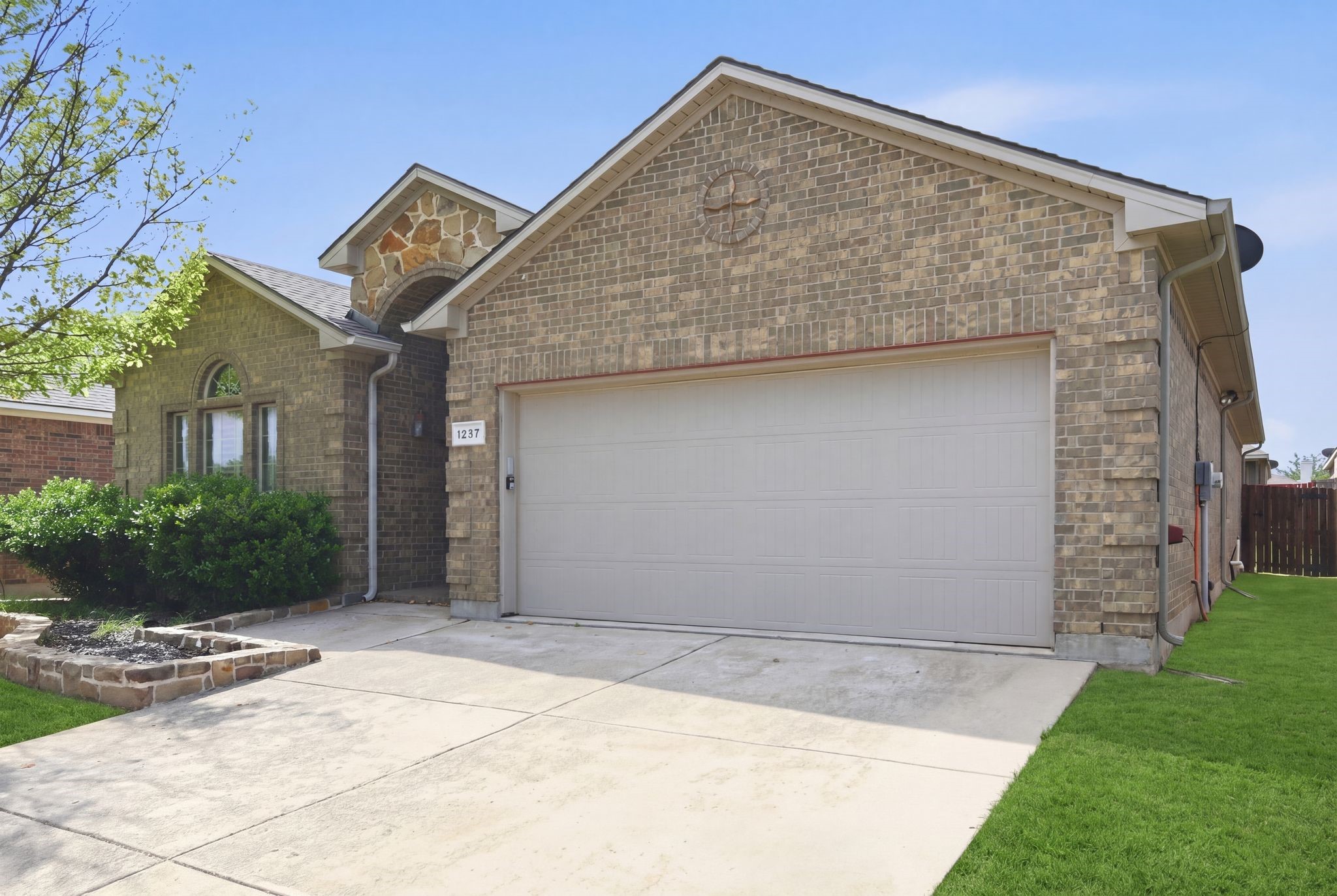 1237 Kachina Lane Fort Worth TX 76052