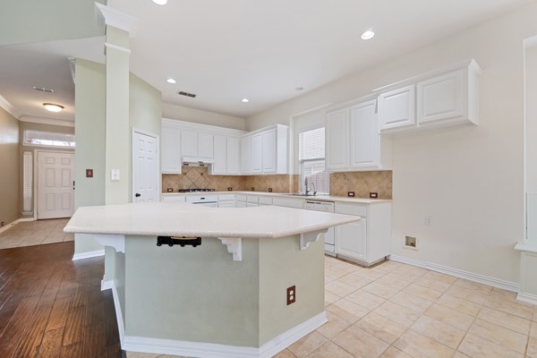 2412 Aramic Court Arlington TX 76001