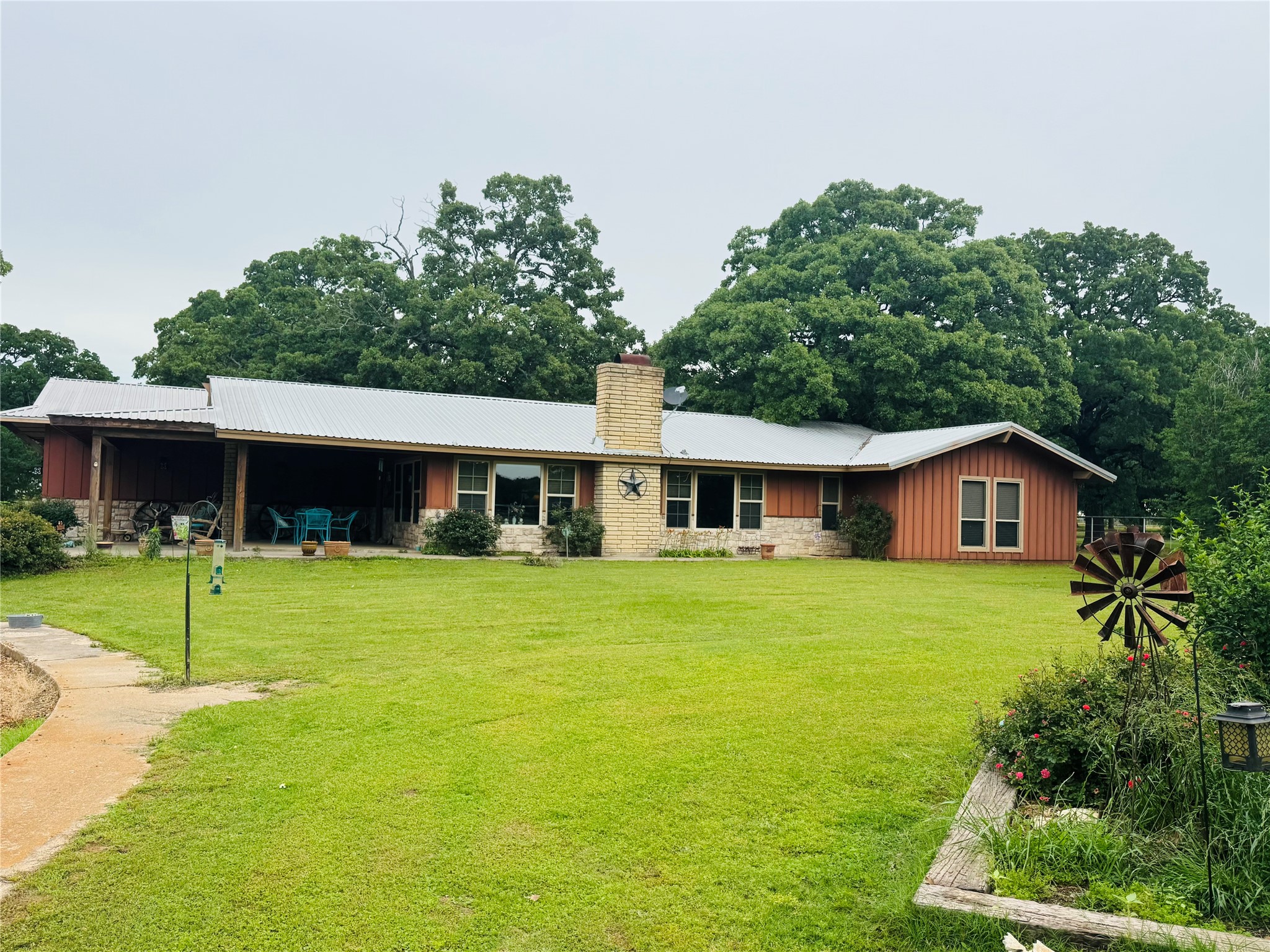 2031 E Fm 1396 Ivanhoe TX 75447