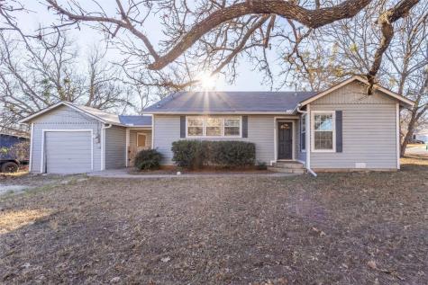 1490 W Cage Street Stephenville TX 76401
