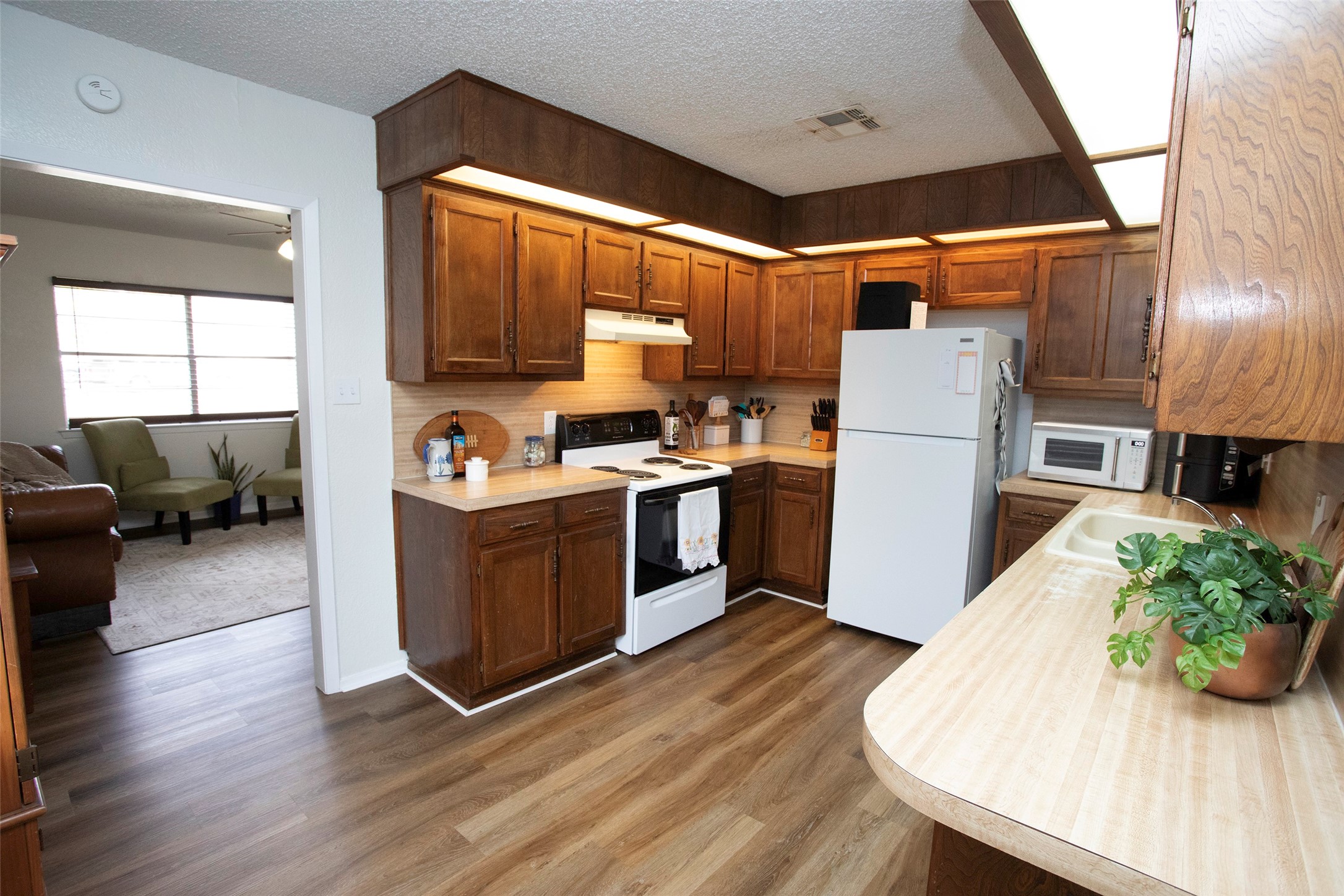 1212 3rd Street Graham TX 76450