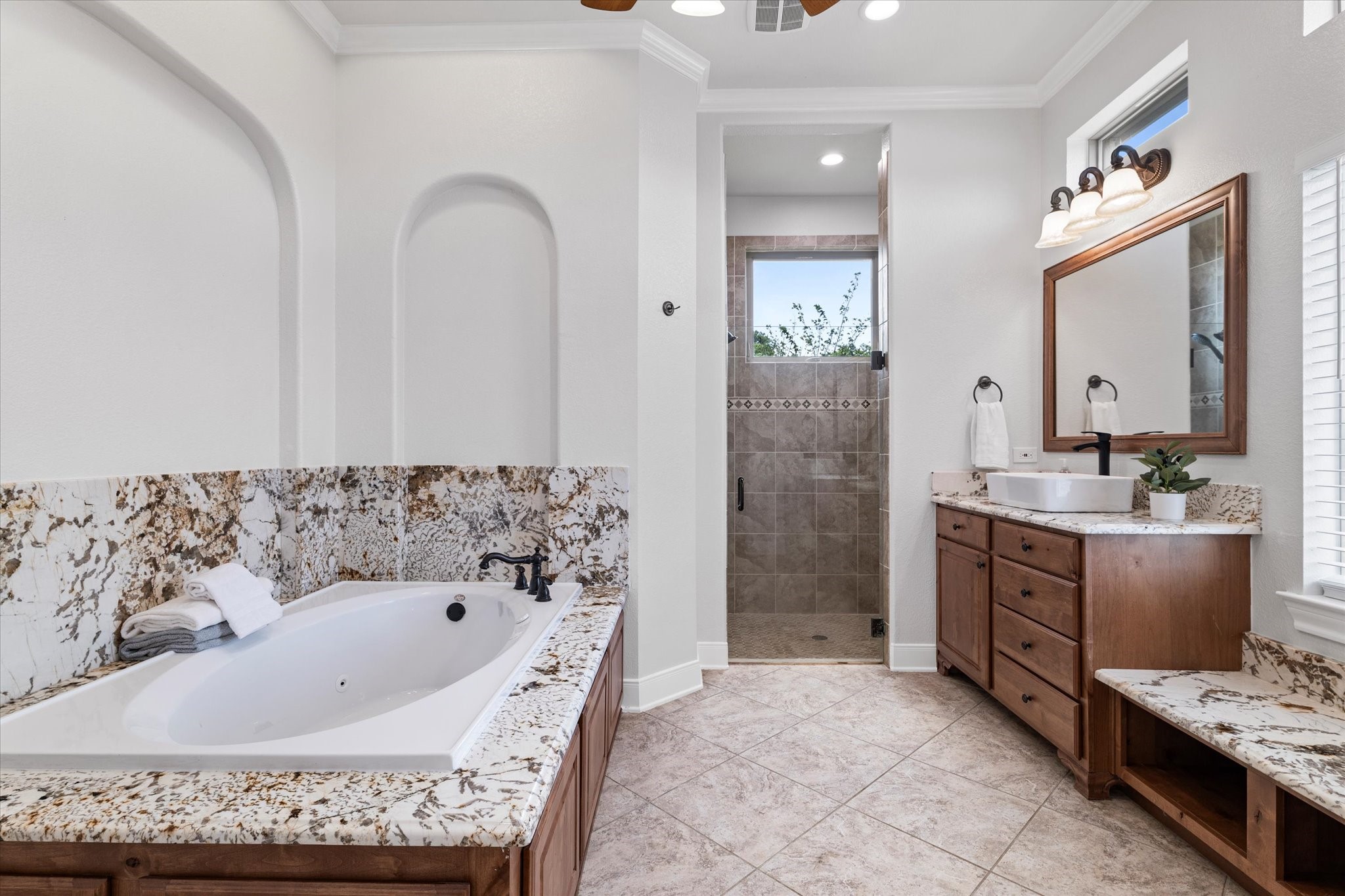 402 N Parkway Drive Alvarado TX 76009