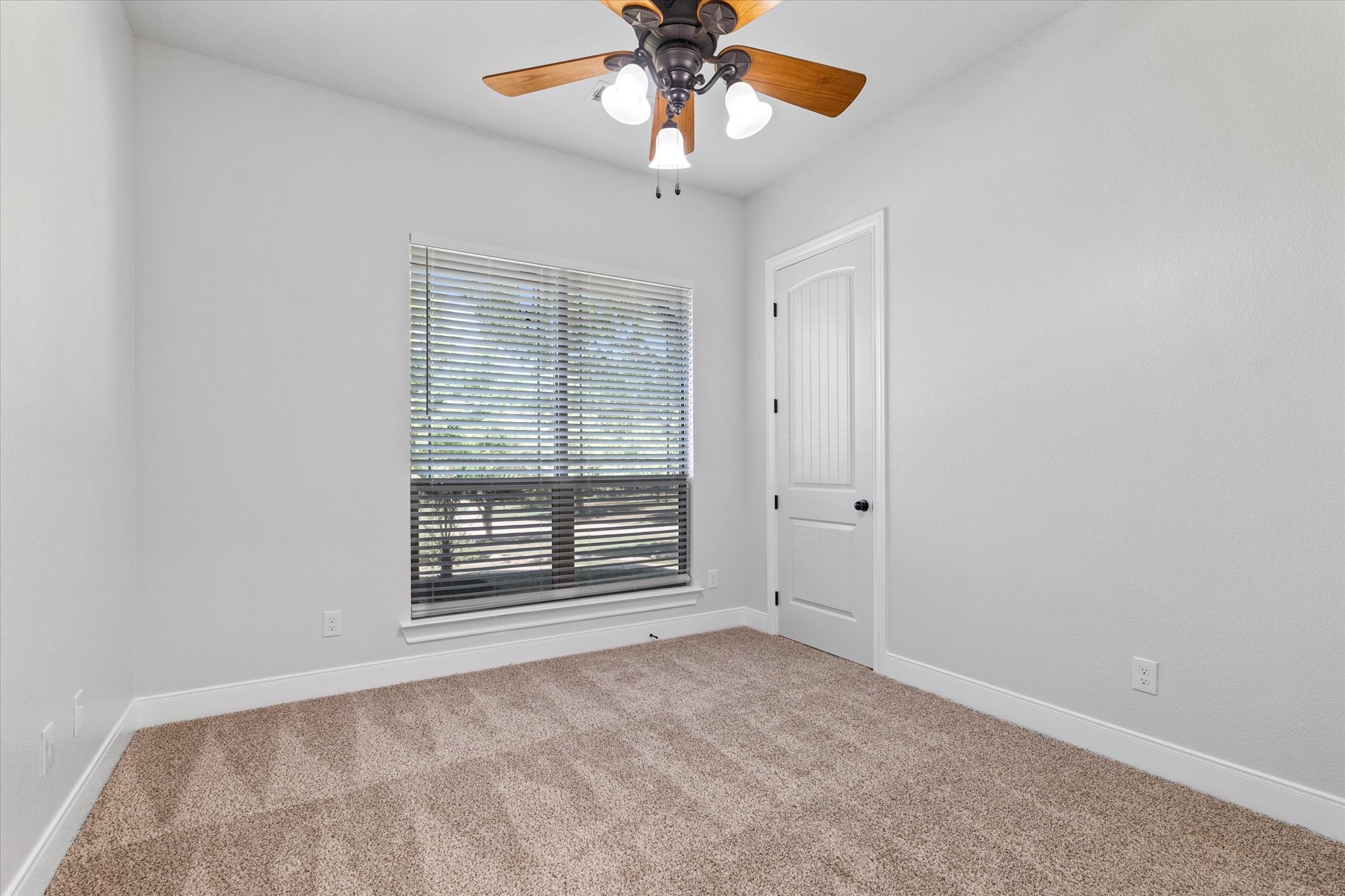 402 N Parkway Drive Alvarado TX 76009