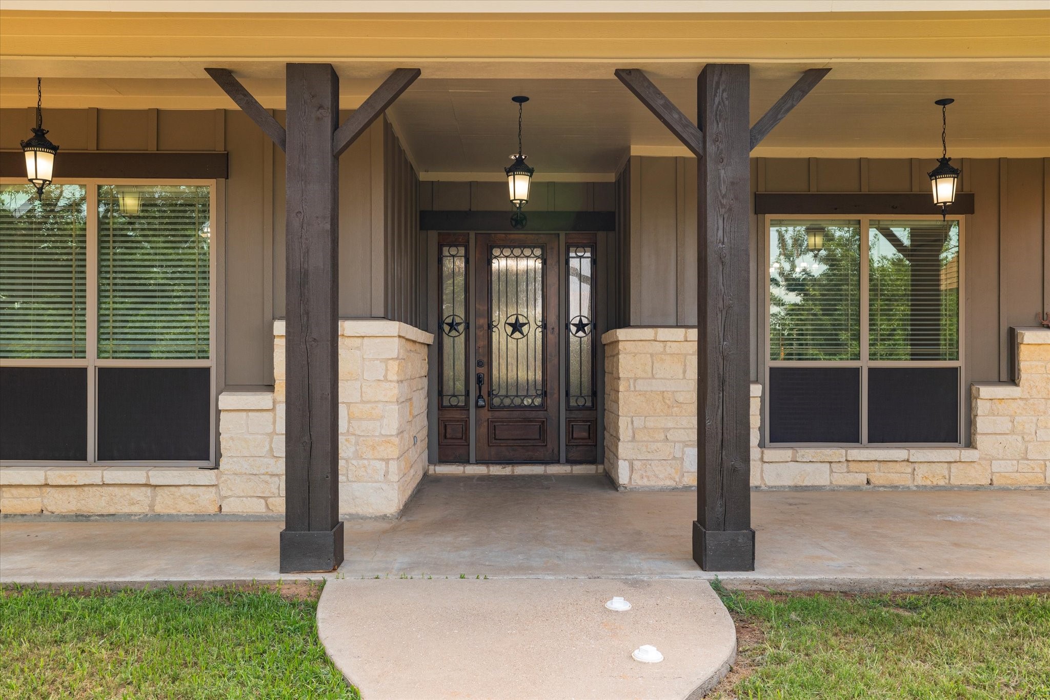402 N Parkway Drive Alvarado TX 76009