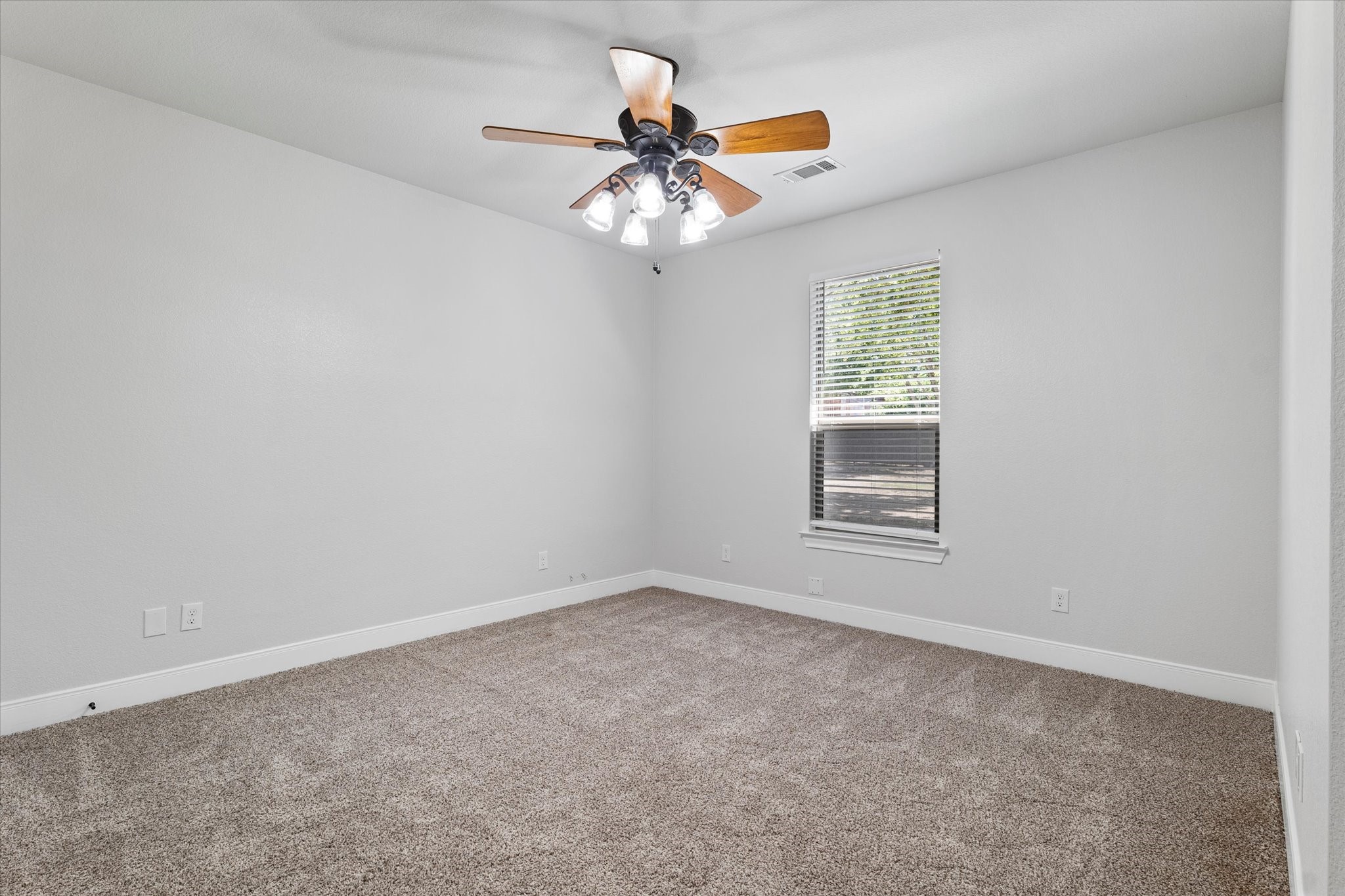 402 N Parkway Drive Alvarado TX 76009